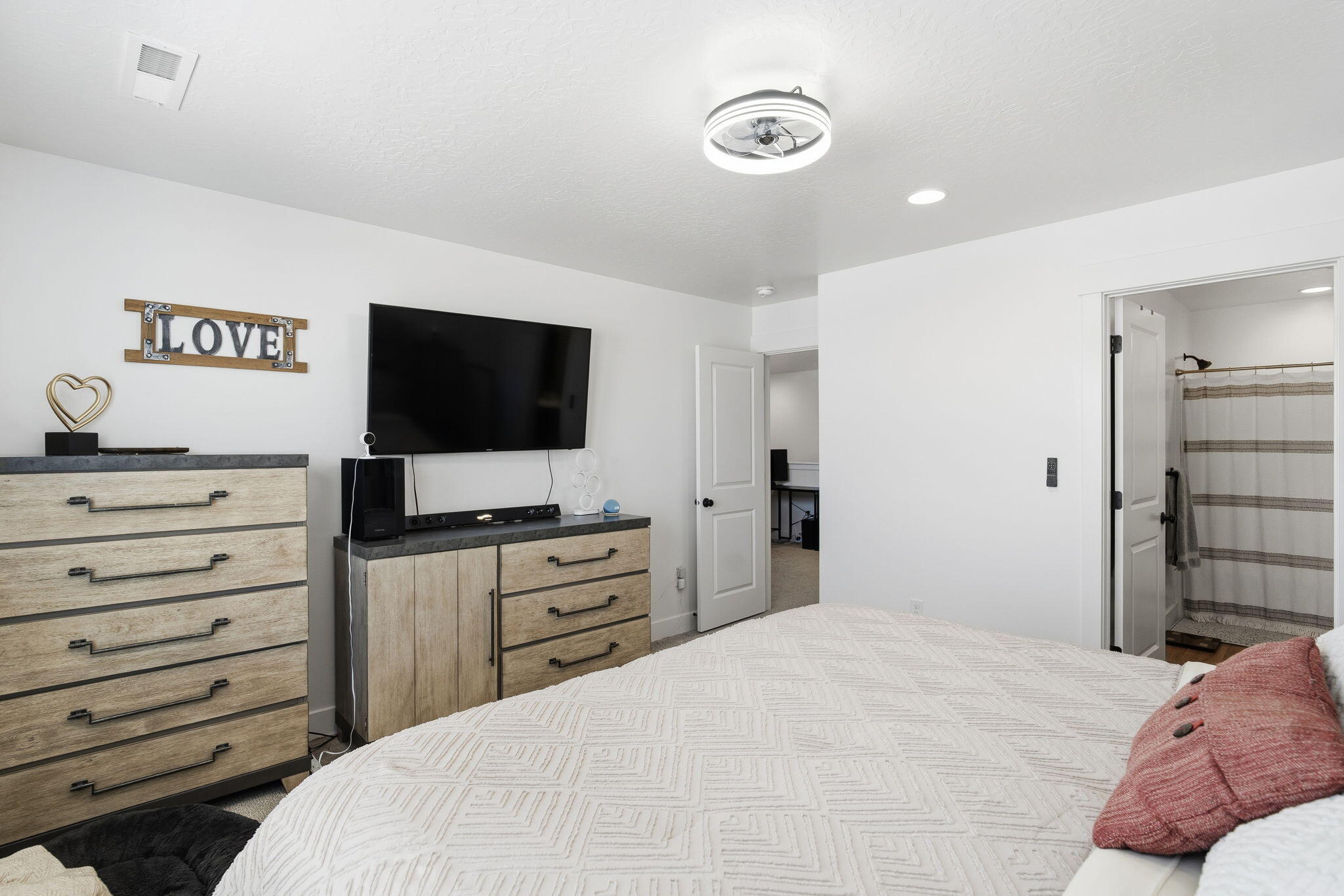 SOUTH DESERT TH - Residential