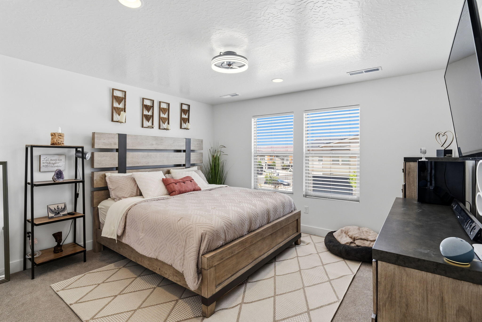 SOUTH DESERT TH - Residential