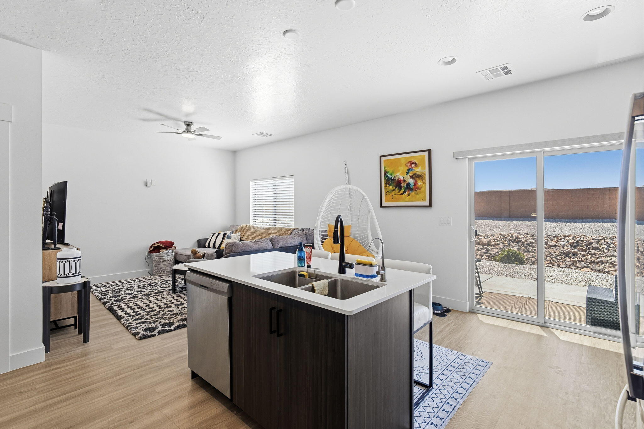 SOUTH DESERT TH - Residential