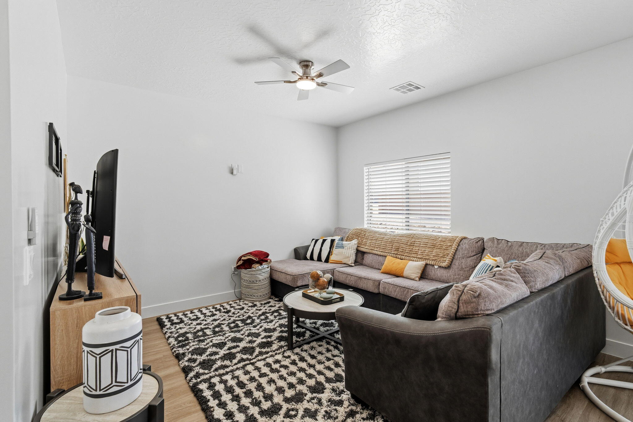 SOUTH DESERT TH - Residential