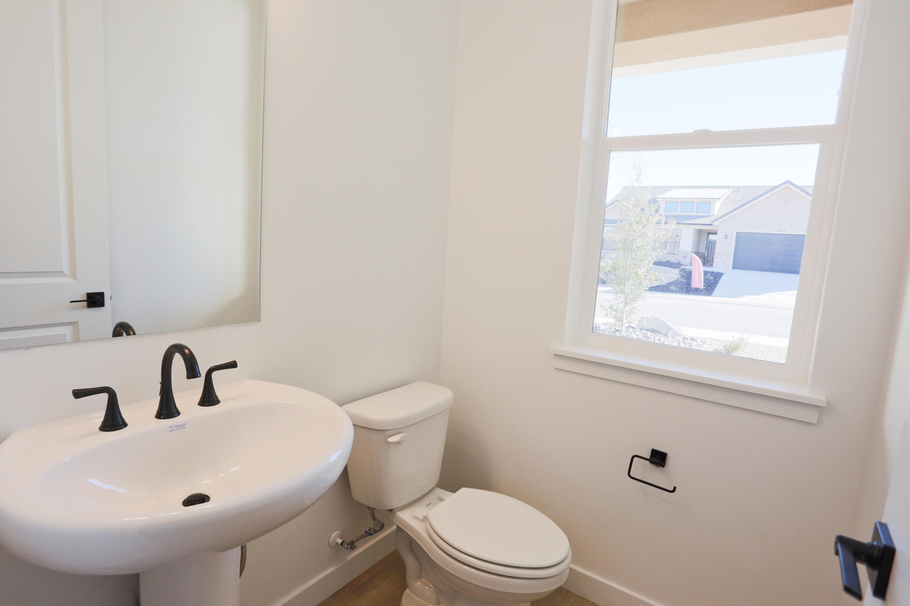 RED SLATE ESTATES - Residential