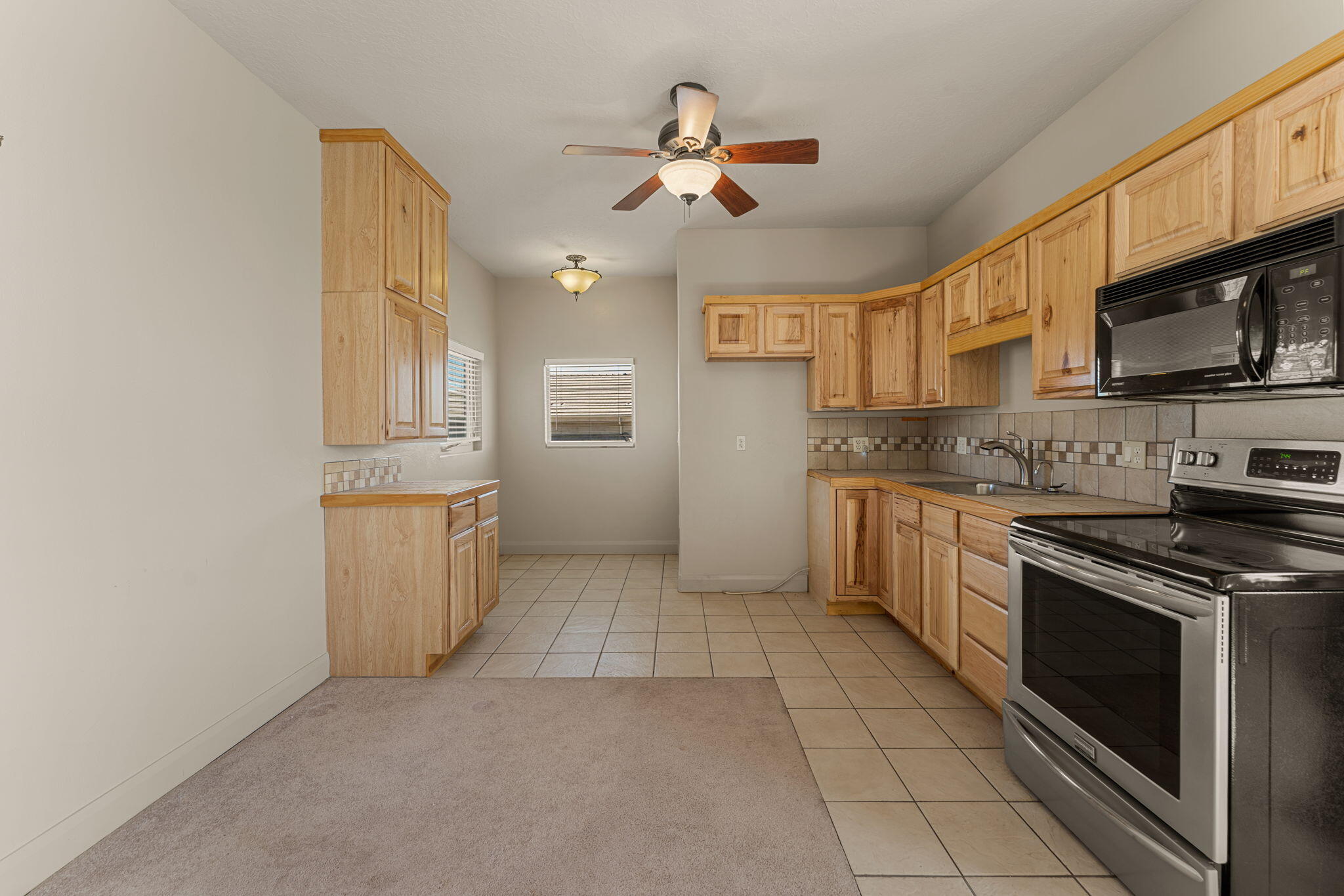 CANYON TRAILS AT DAMMERON VALLEY - Residential