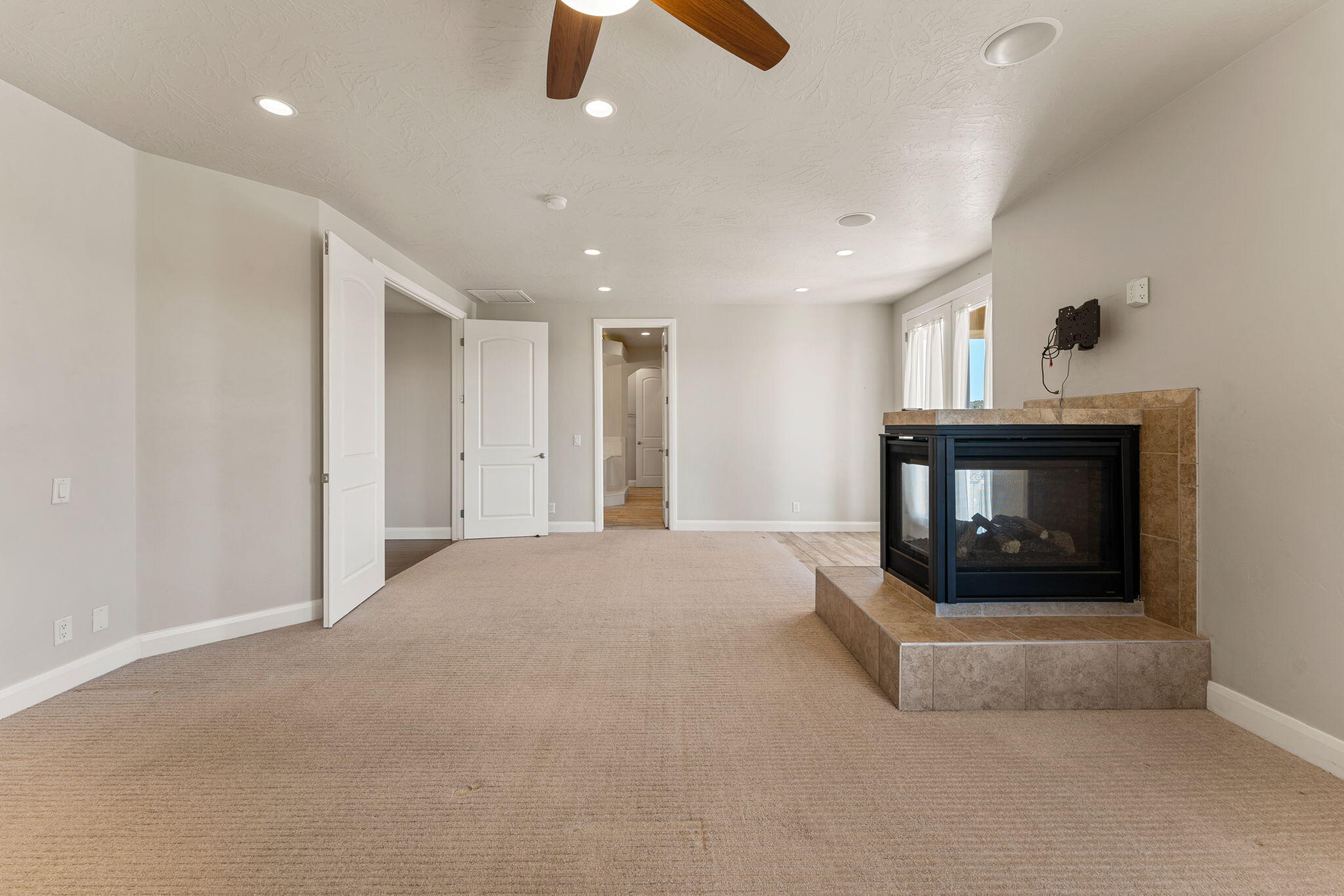 CANYON TRAILS AT DAMMERON VALLEY - Residential