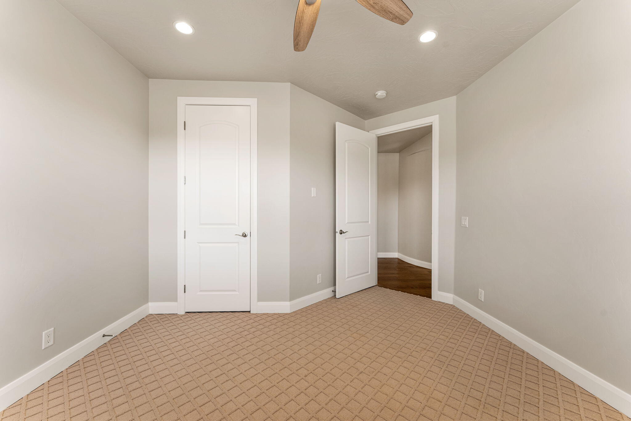 CANYON TRAILS AT DAMMERON VALLEY - Residential