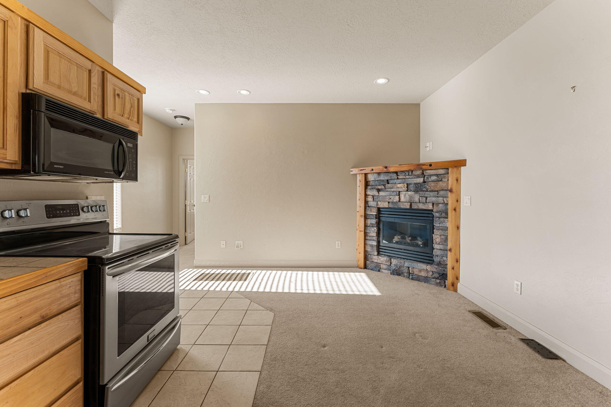 CANYON TRAILS AT DAMMERON VALLEY - Residential