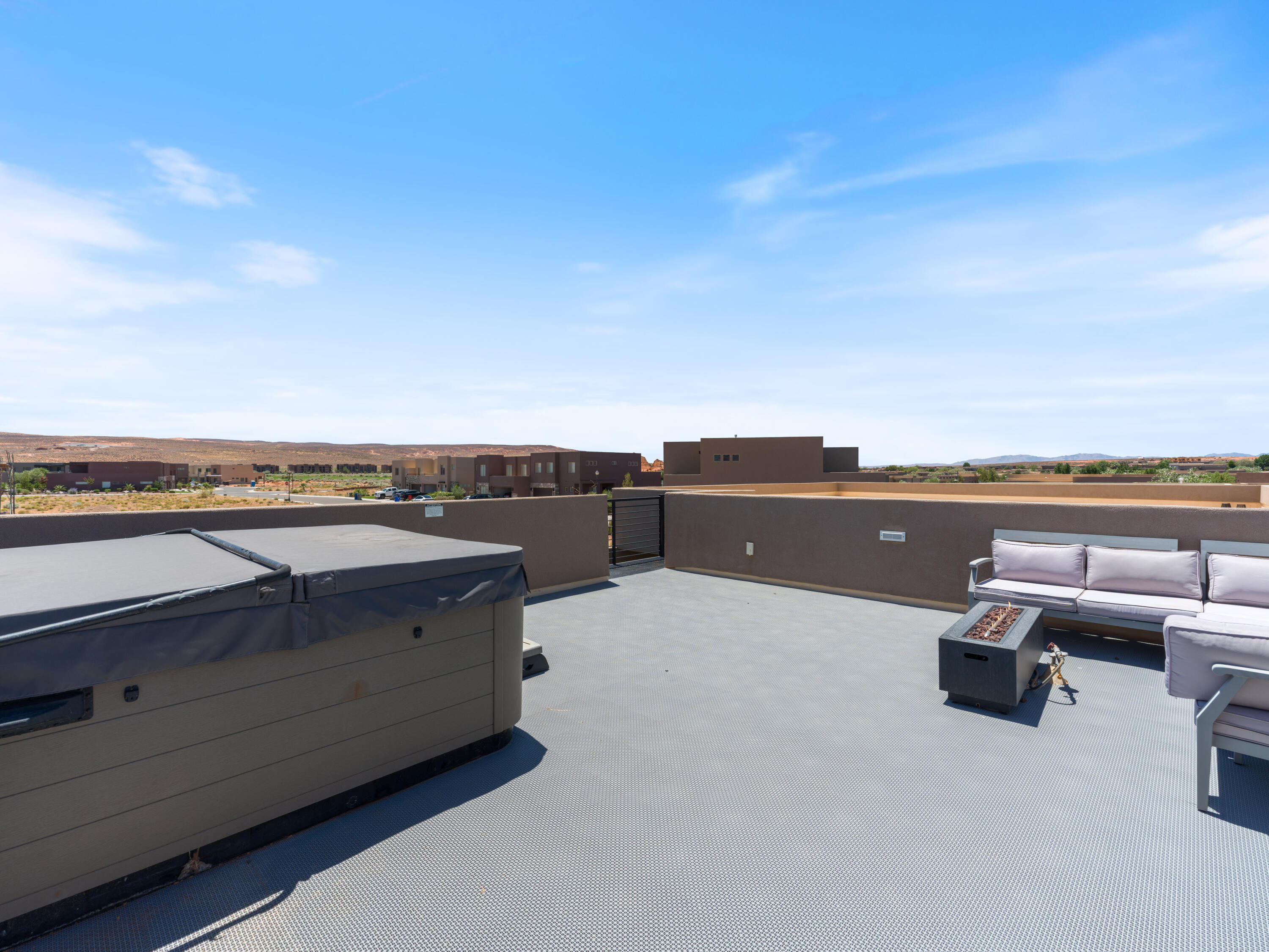RETREAT AT SAND HOLLOW RESORT - Residential