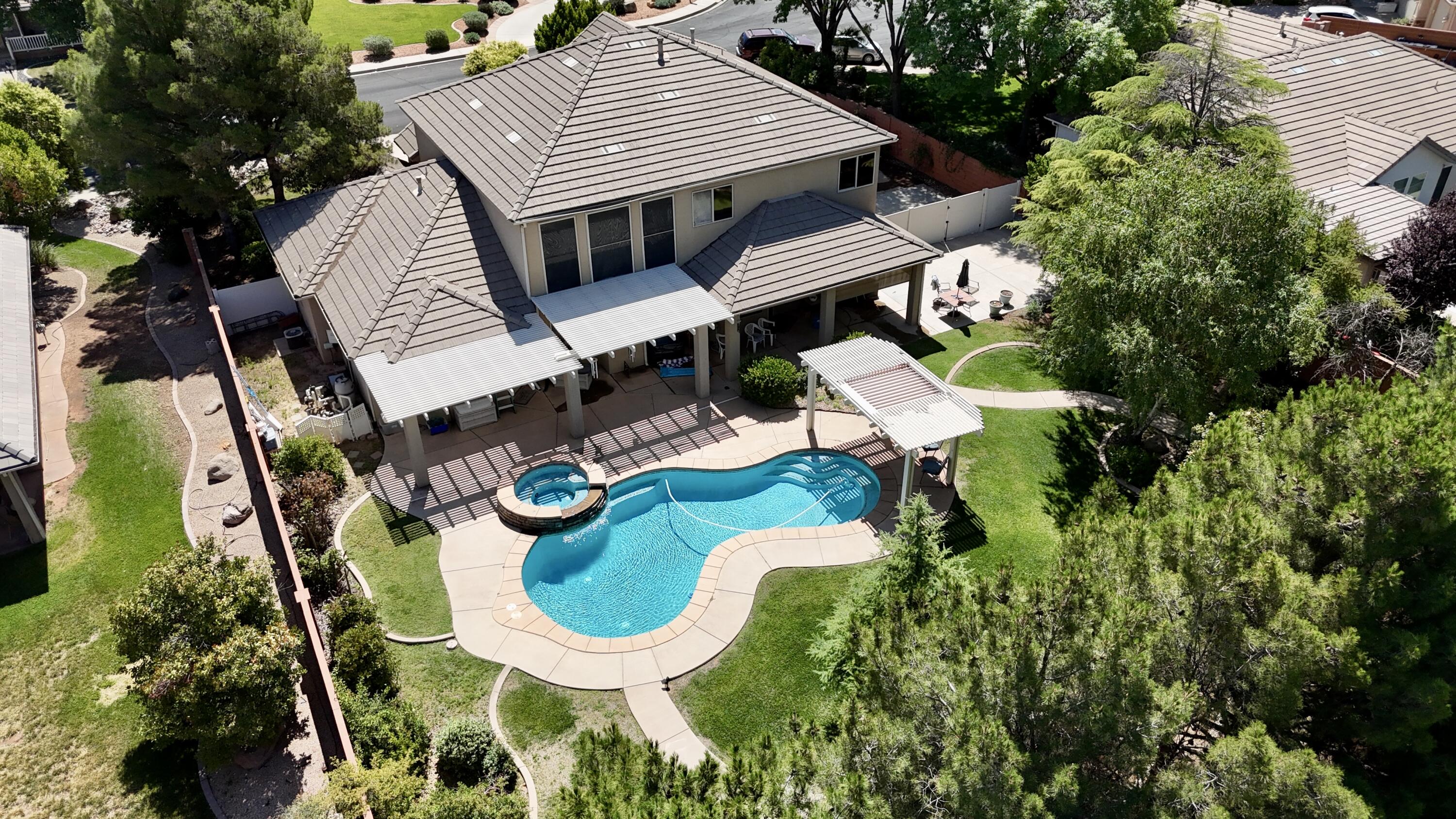 SPRING HILL ESTATES - Residential