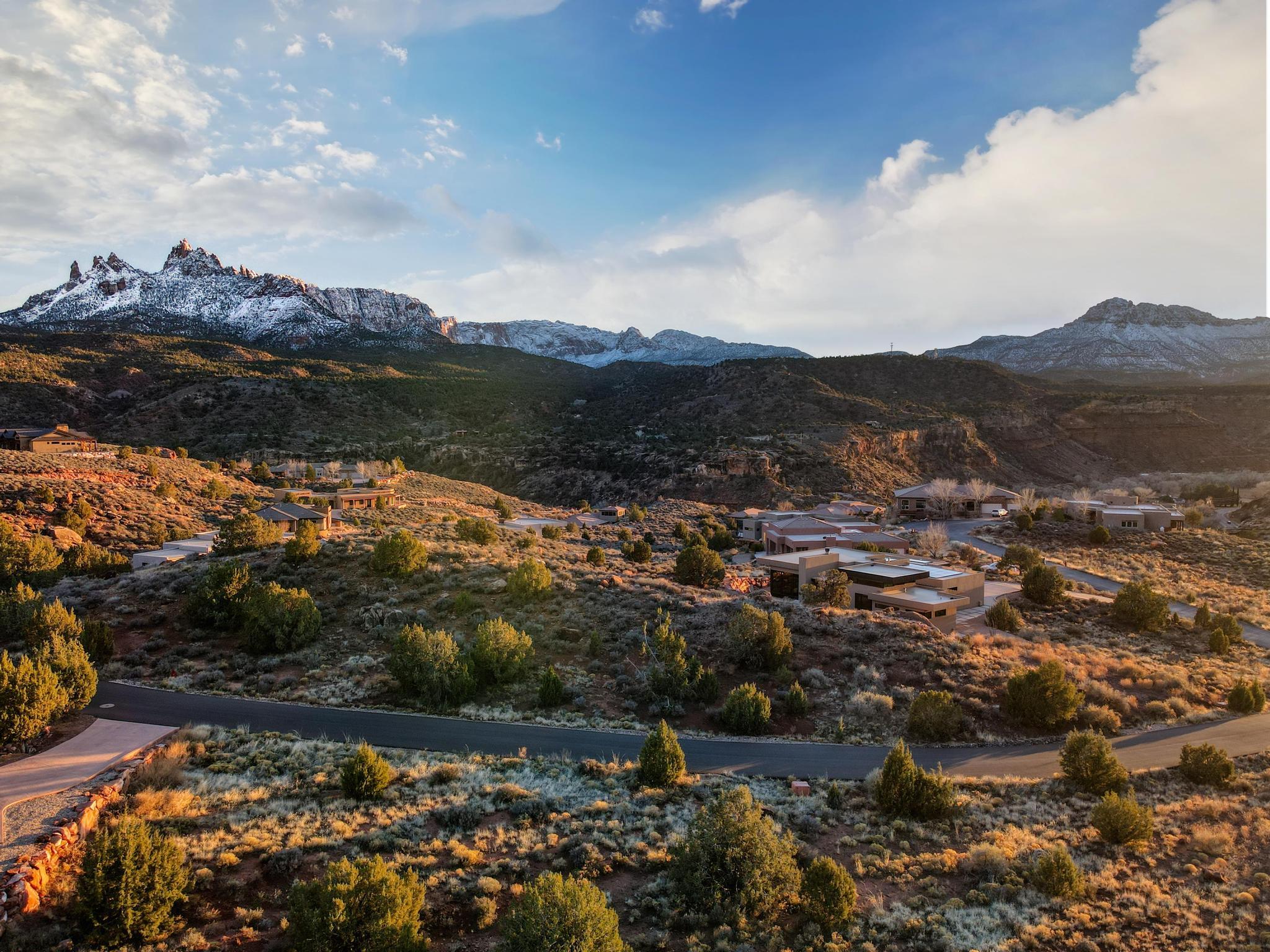ANASAZI PLATEAU - Land