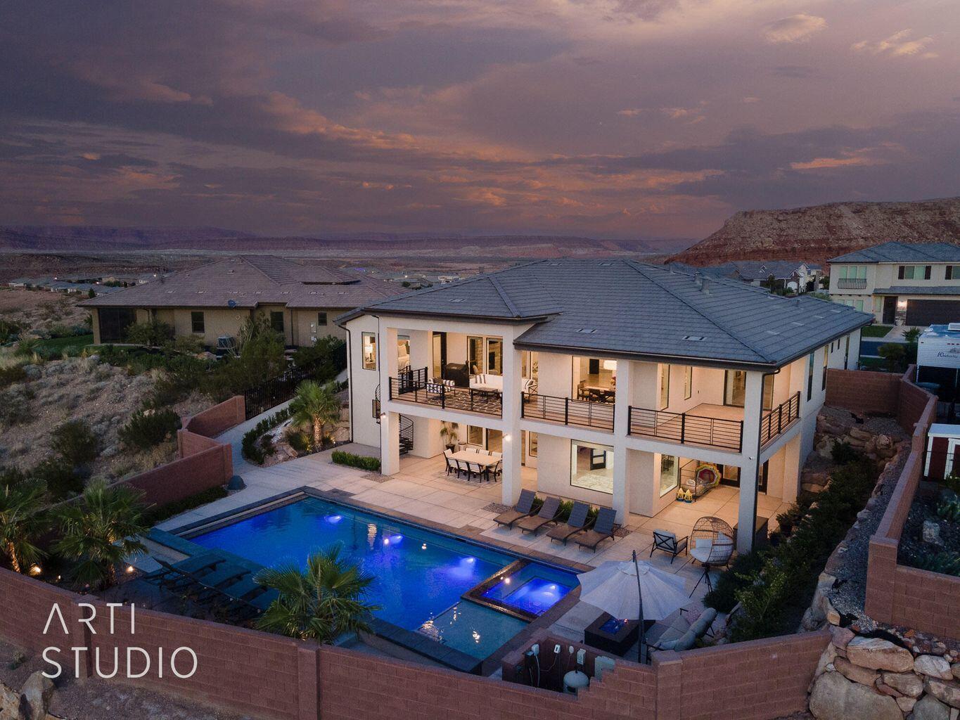 DESERTS EDGE - Residential