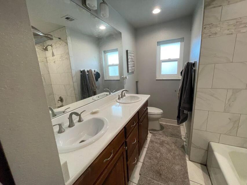 MIDDLETON TOWN - Residential