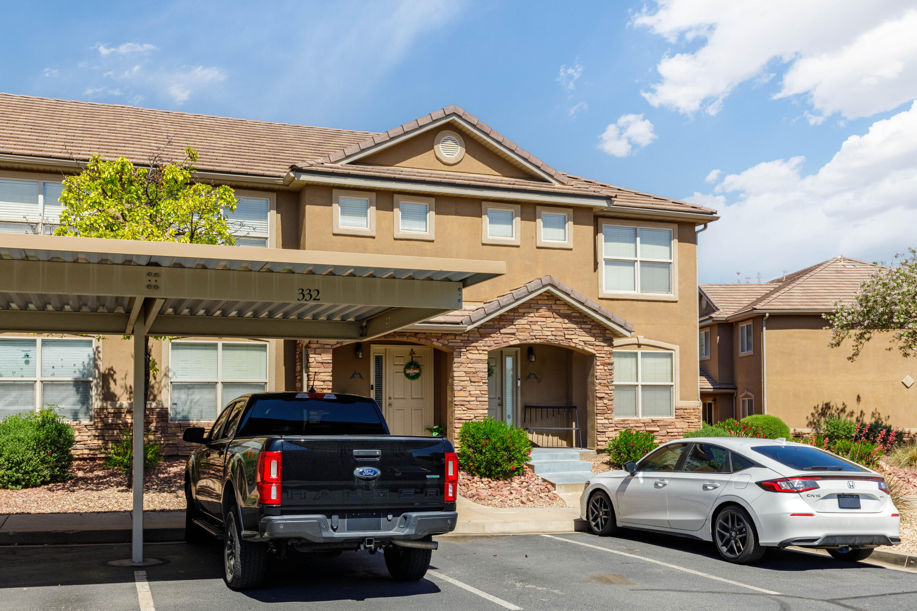 HIDDEN VALLEY TOWN HOMES - Residential