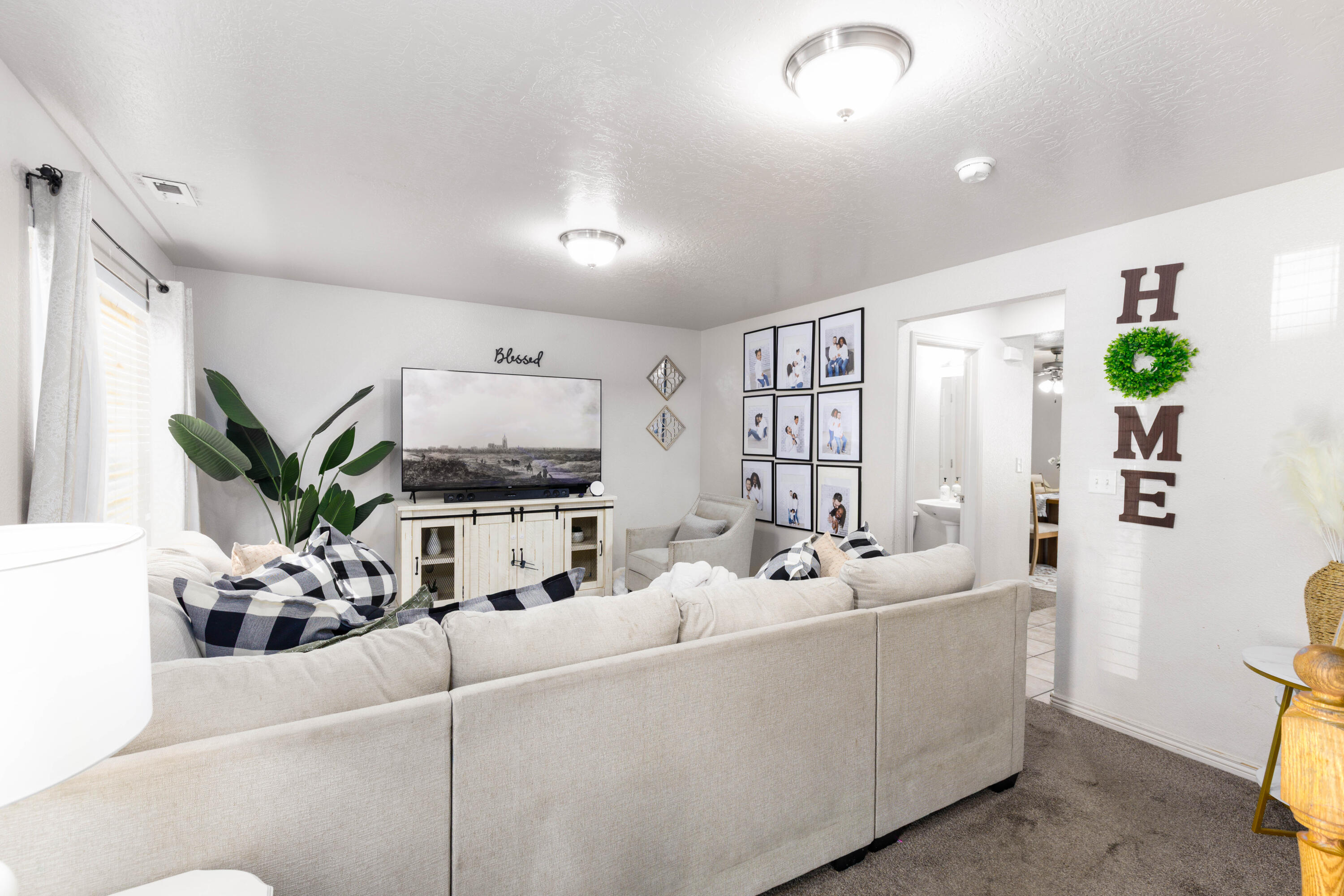 HIDDEN VALLEY TOWN HOMES - Residential