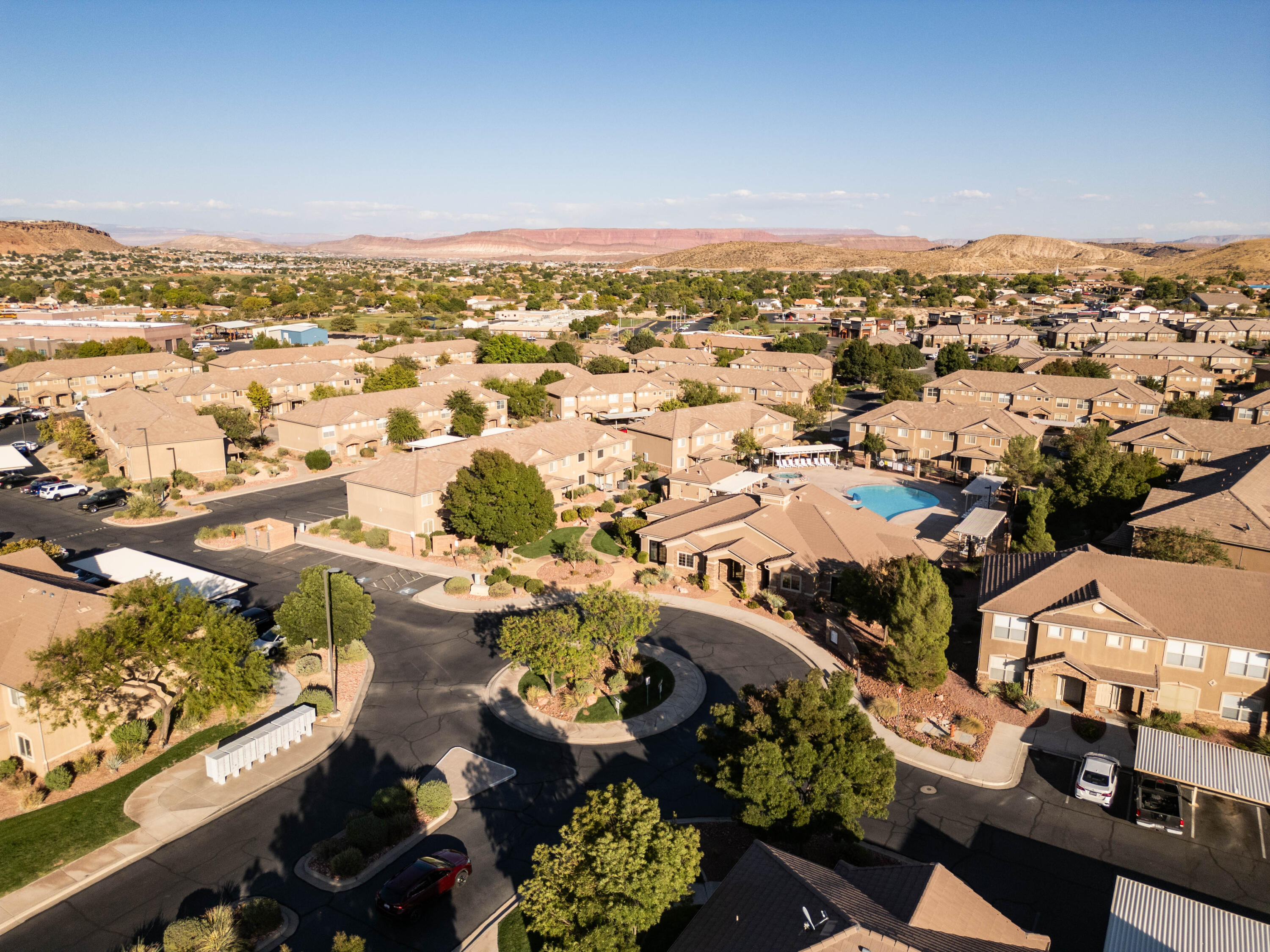 HIDDEN VALLEY TOWN HOMES - Residential