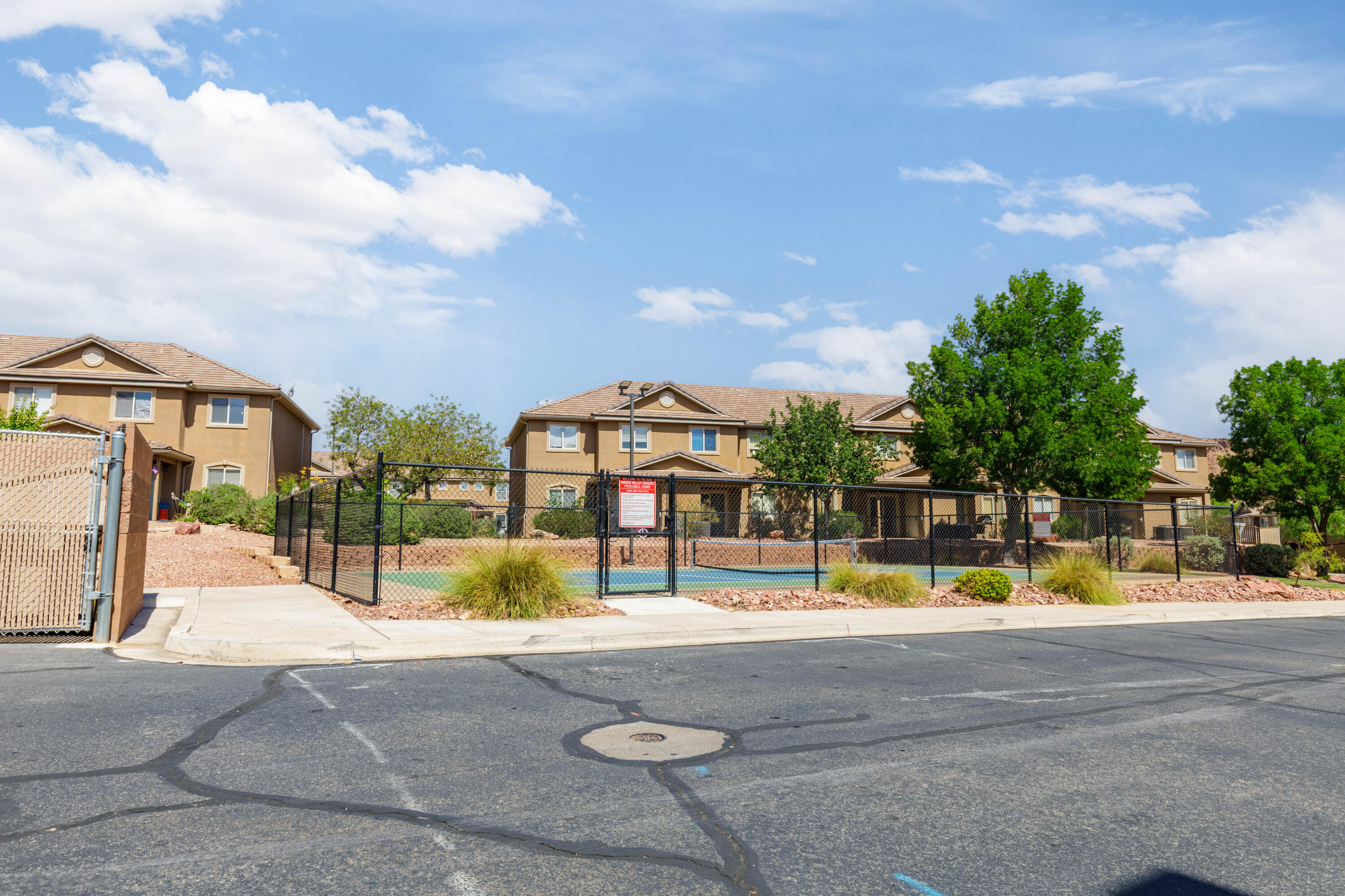 HIDDEN VALLEY TOWN HOMES - Residential