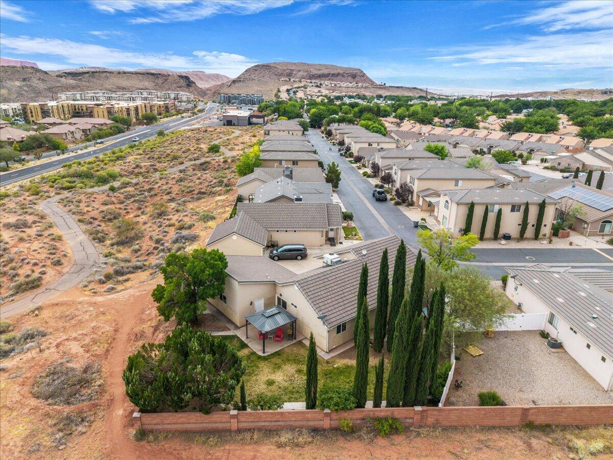 ENGLISH OAKS ESTATES - Residential