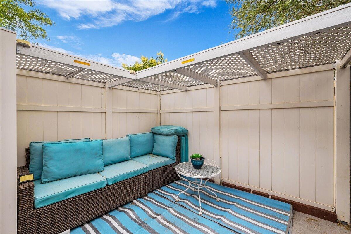 ENGLISH OAKS ESTATES - Residential