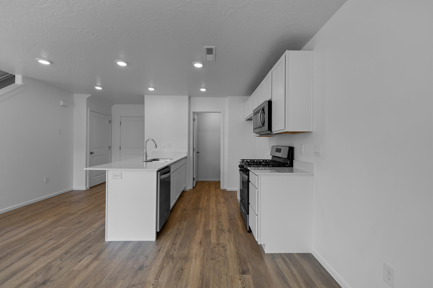 LAVENDER CANYON AT LONG VALLEY - Residential
