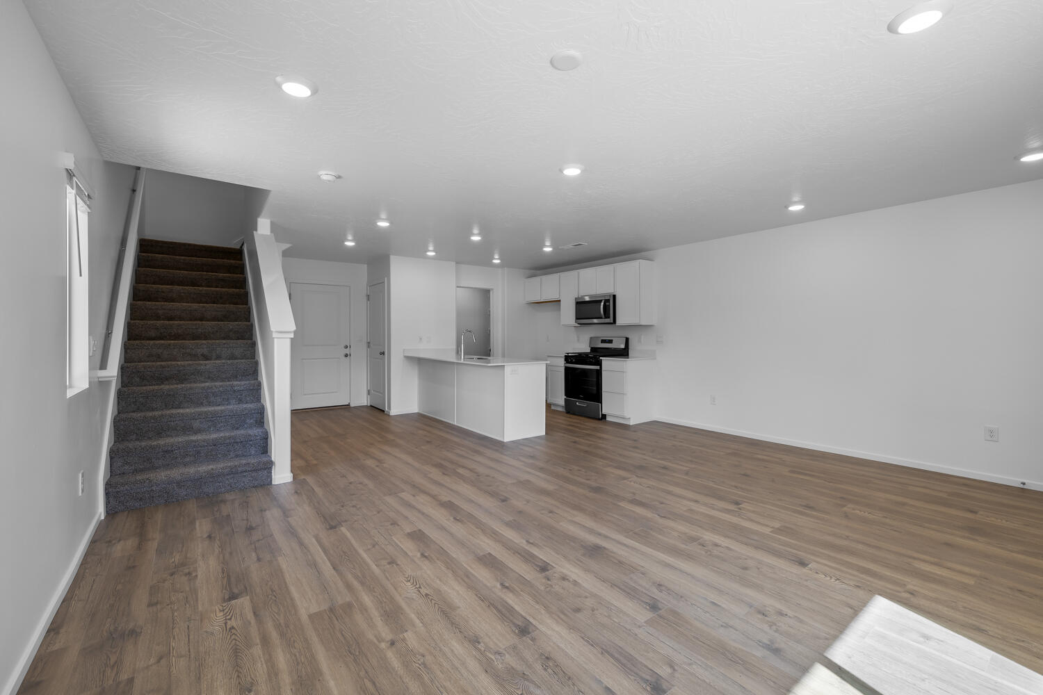 LAVENDER CANYON AT LONG VALLEY - Residential