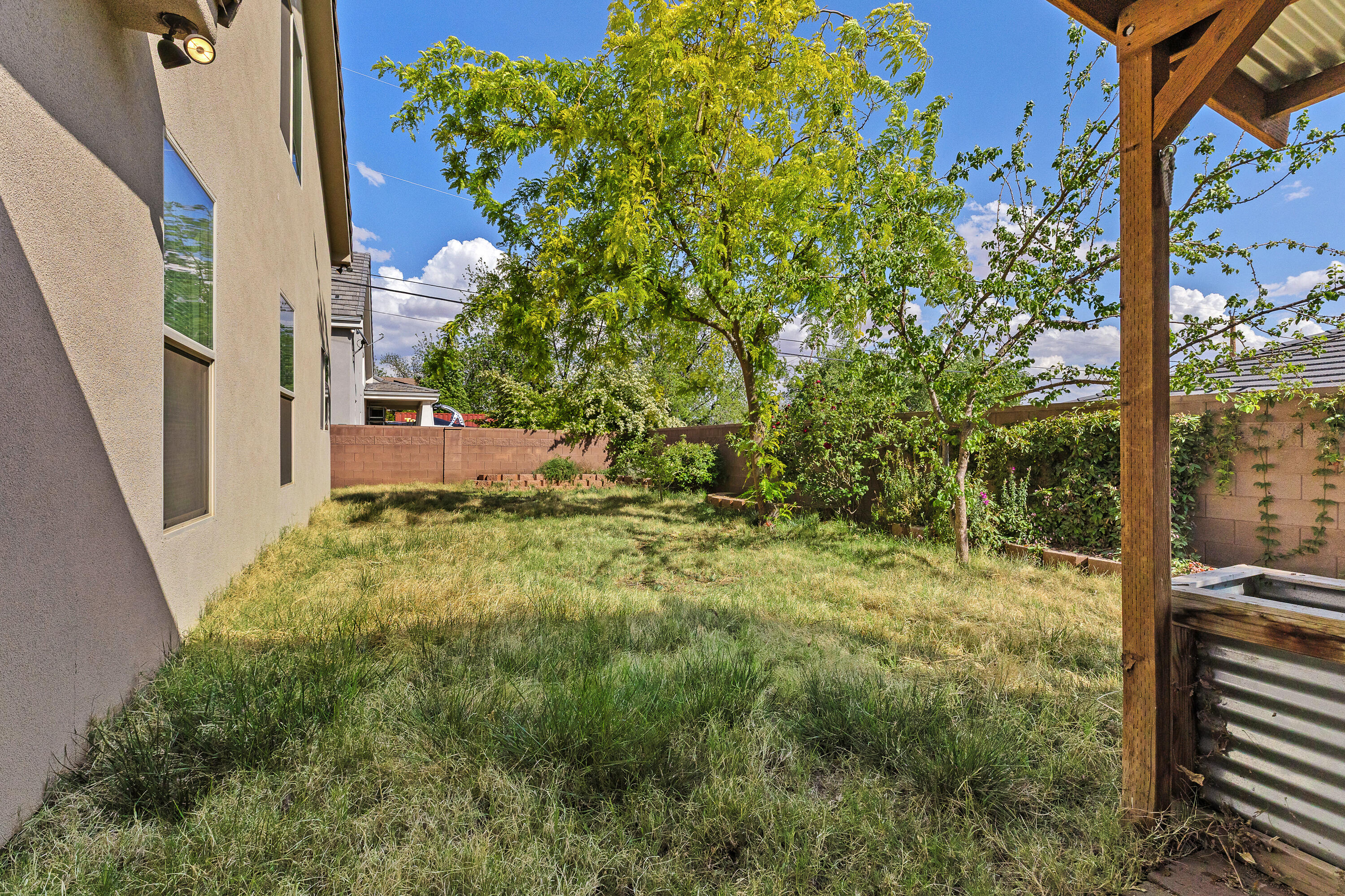 CLUFF MINOR - Residential