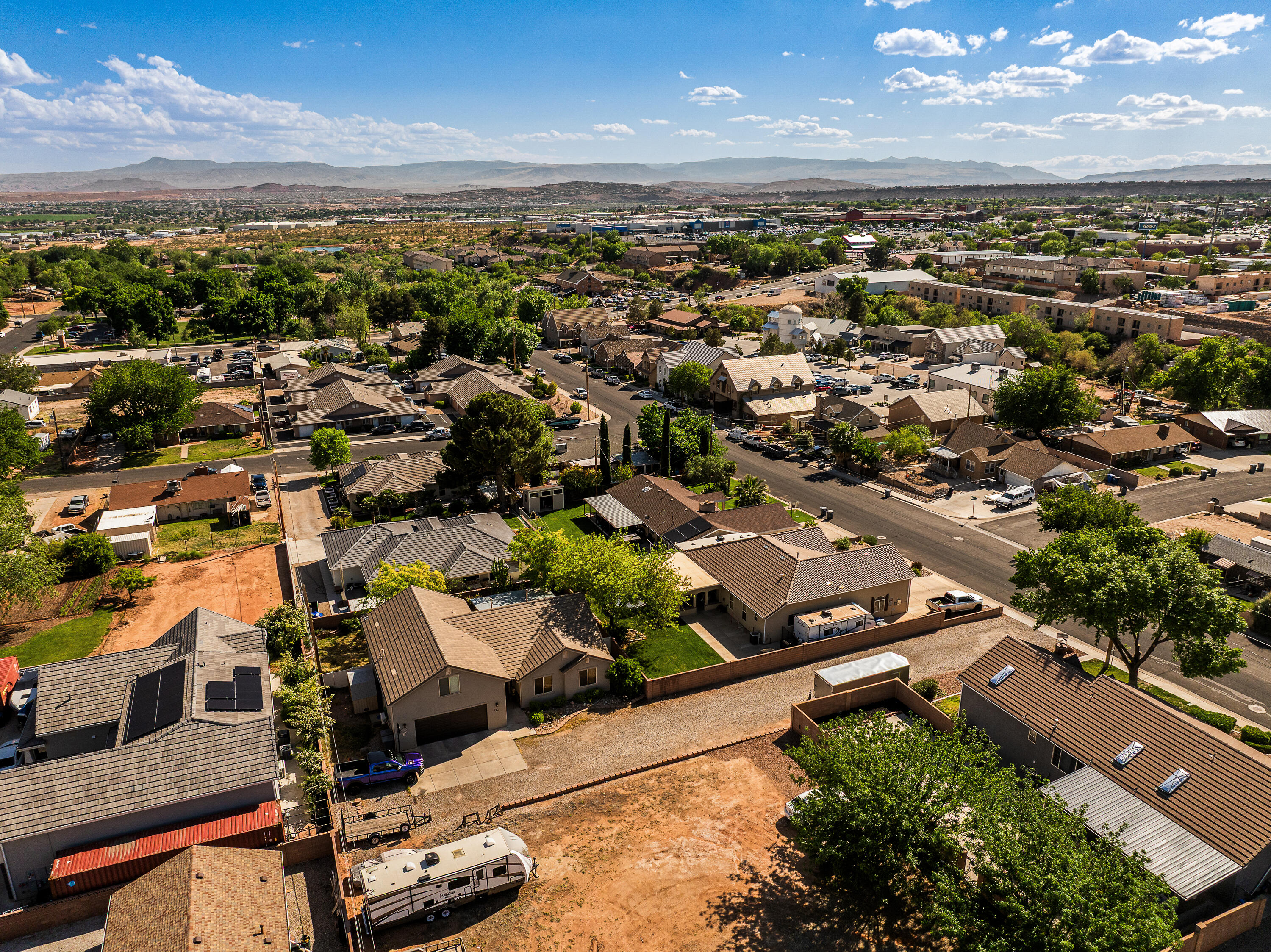 CLUFF MINOR - Residential