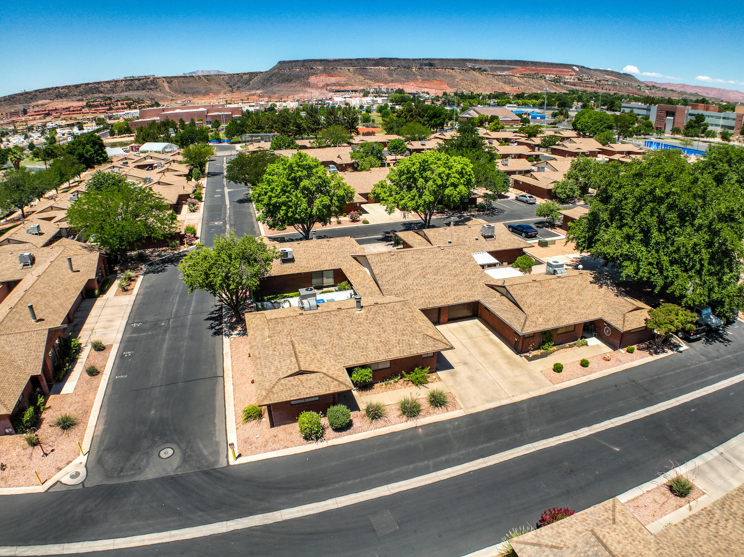 ST GEORGE SNOW PK TOWNHOMES - Residential