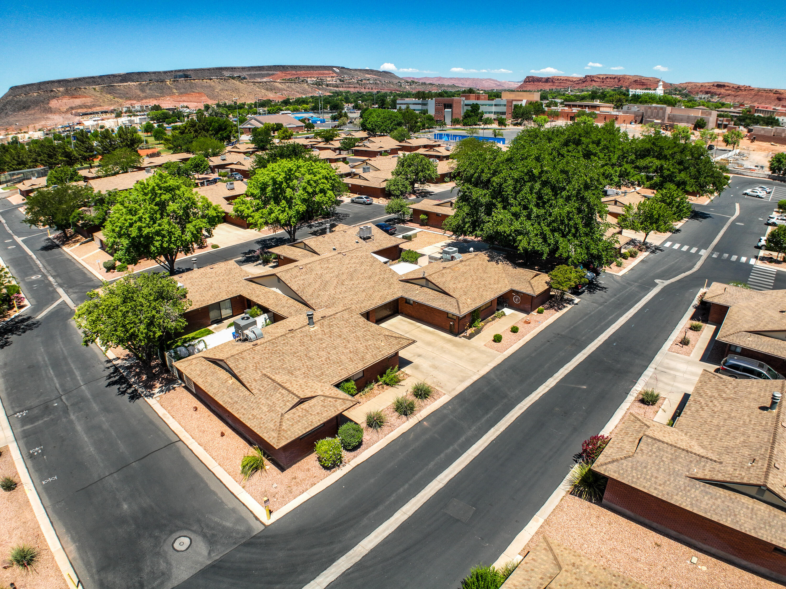 ST GEORGE SNOW PK TOWNHOMES - Residential