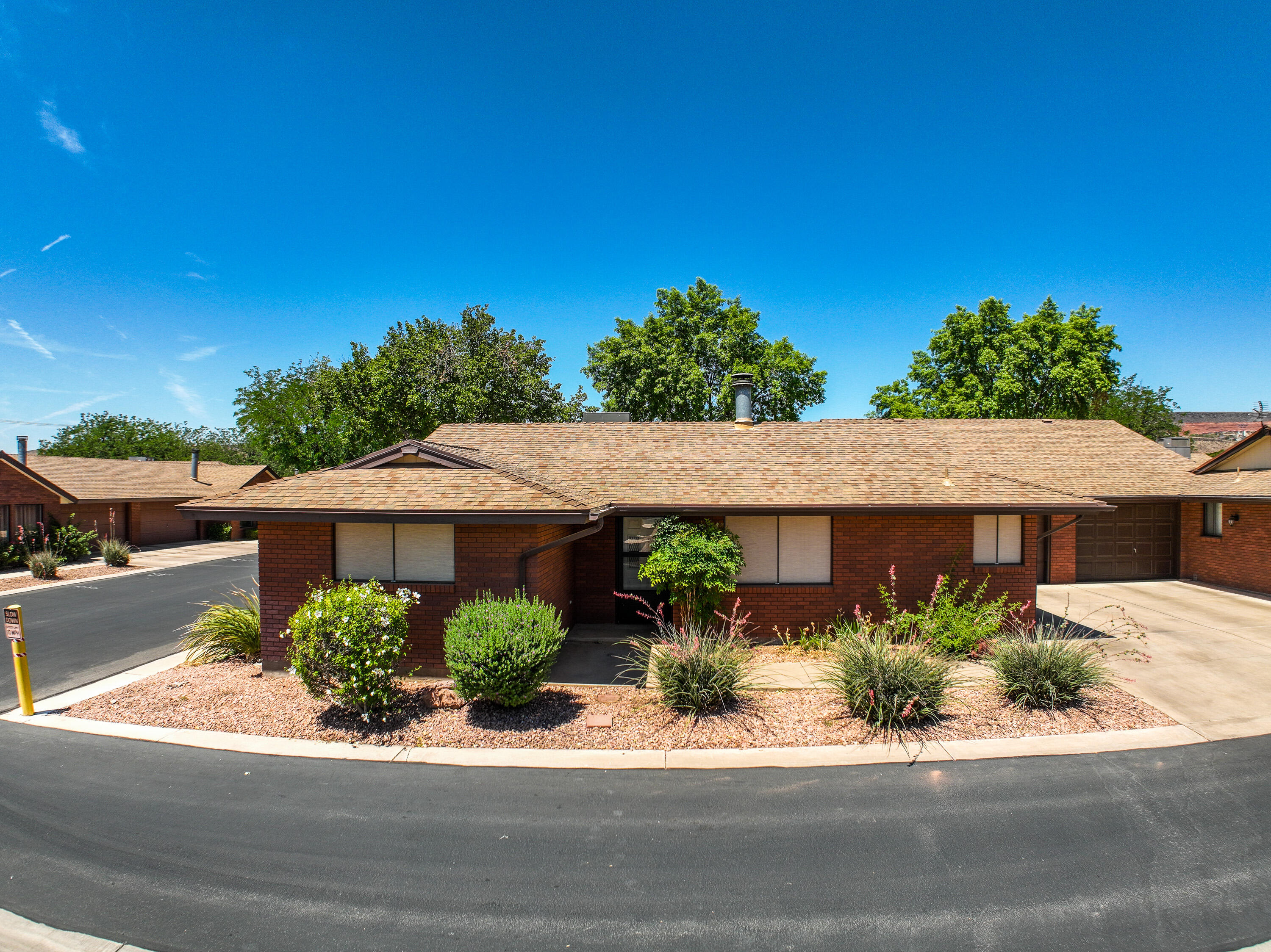 ST GEORGE SNOW PK TOWNHOMES - Residential
