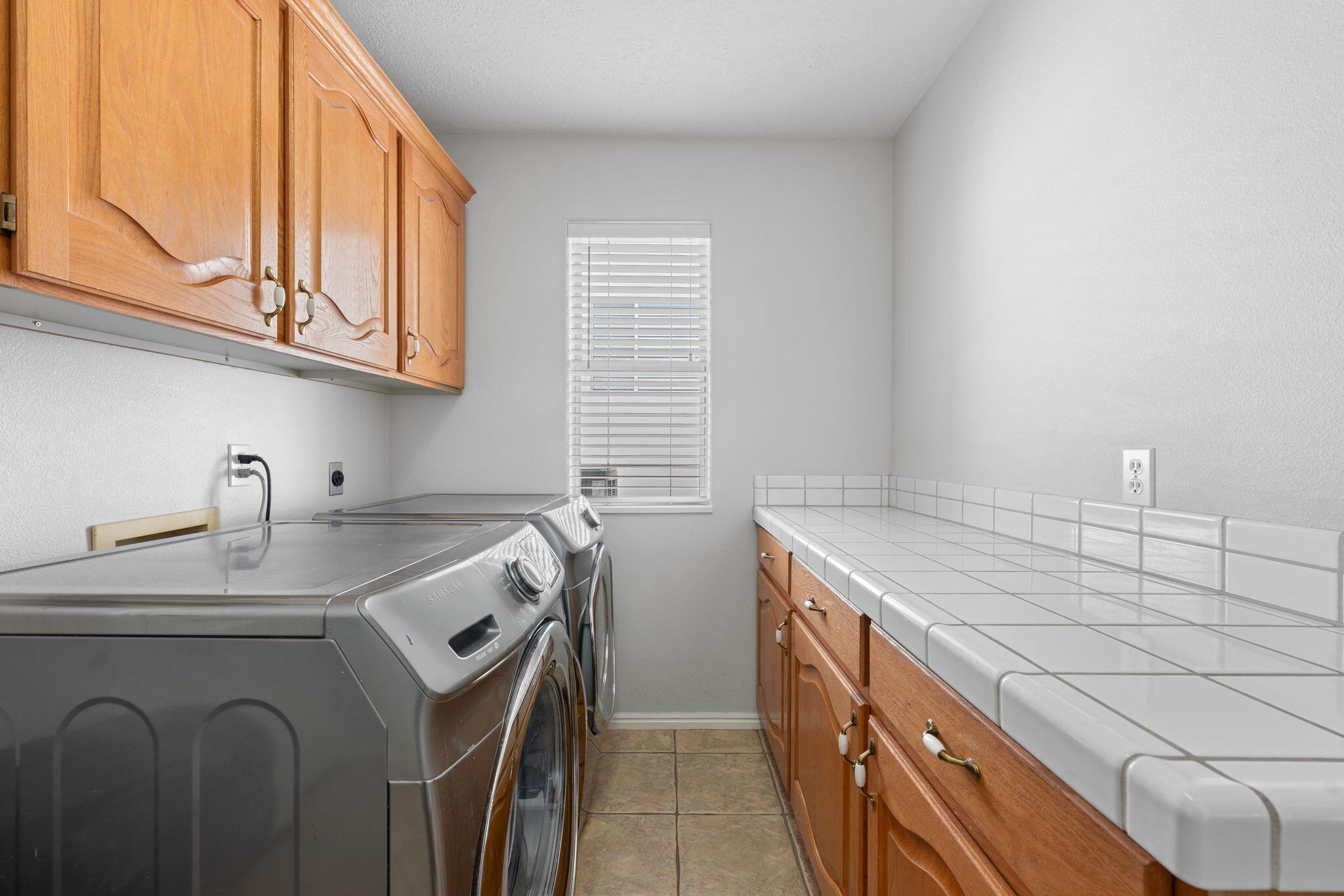 VISTA DEL SOL TOWNHOMES - Residential