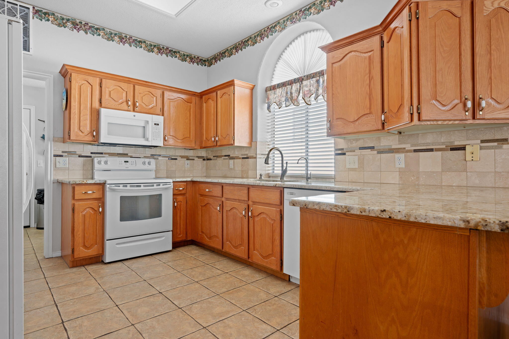 VISTA DEL SOL TOWNHOMES - Residential