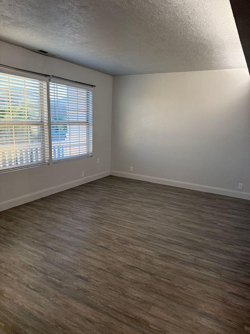 QUITOBAQUITO CONDOS - Residential