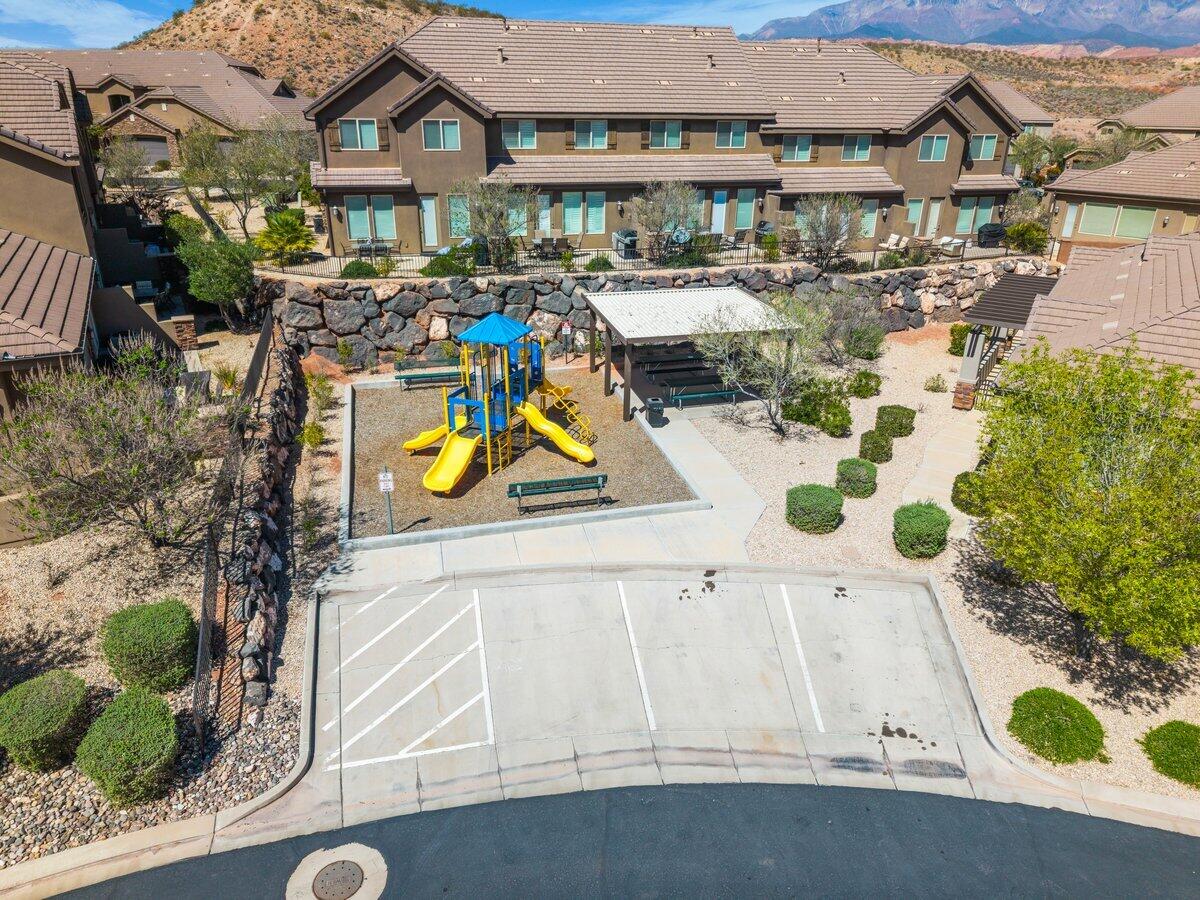 CORAL RIDGE TOWNHOMES - Residential