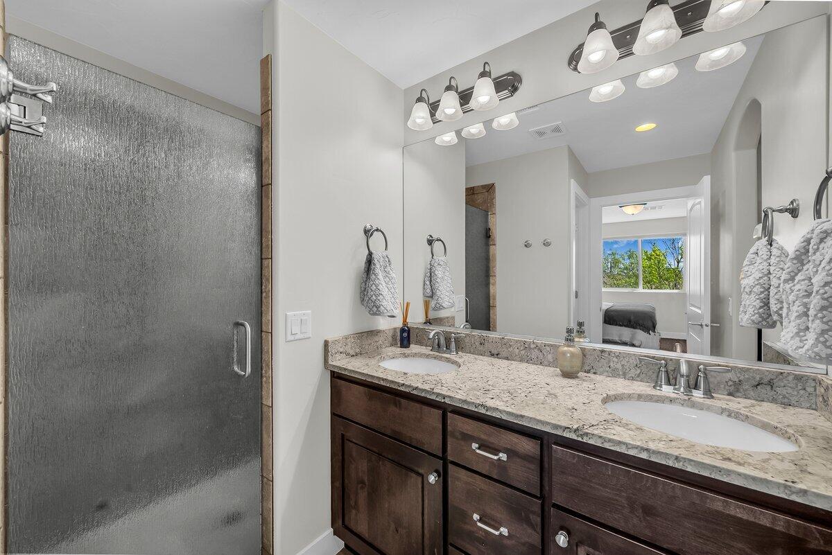 CORAL RIDGE TOWNHOMES - Residential