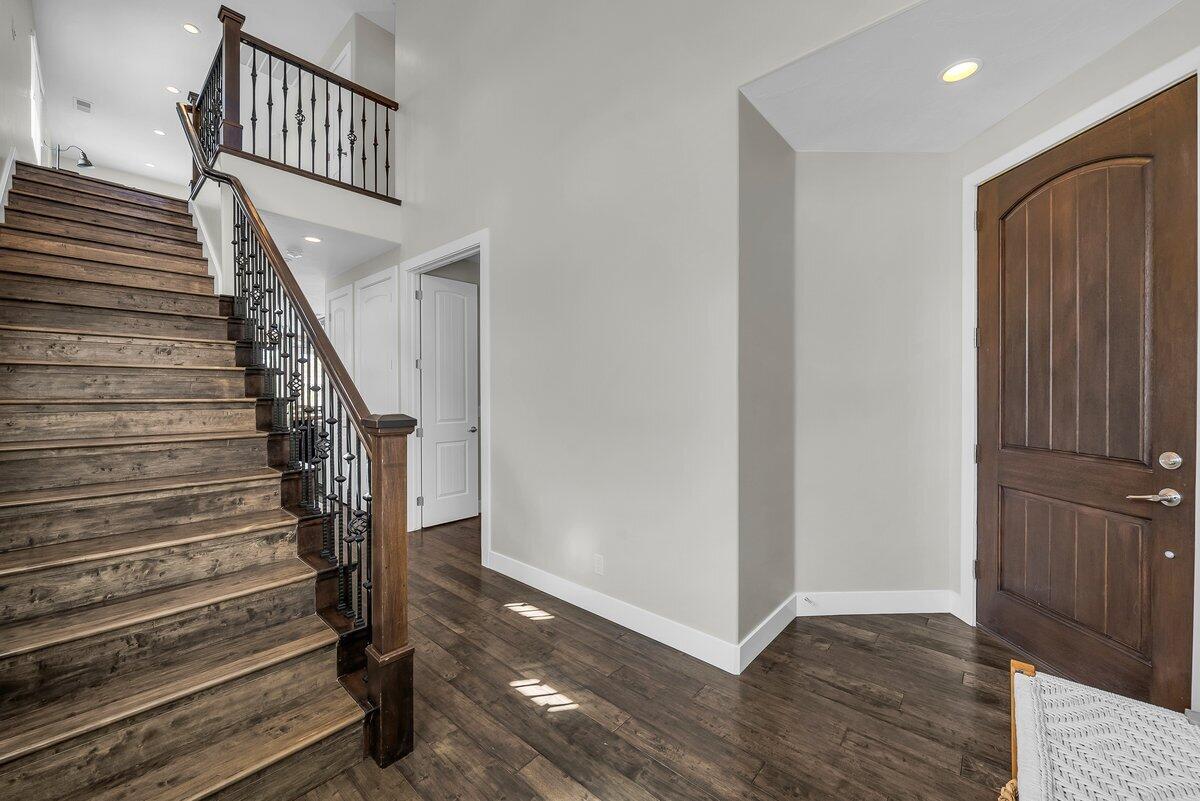 CORAL RIDGE TOWNHOMES - Residential