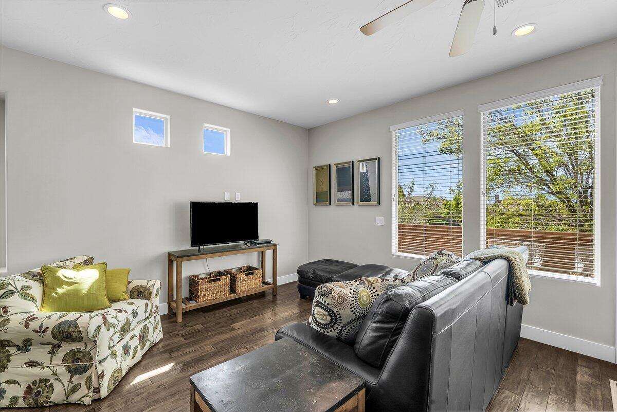 CORAL RIDGE TOWNHOMES - Residential