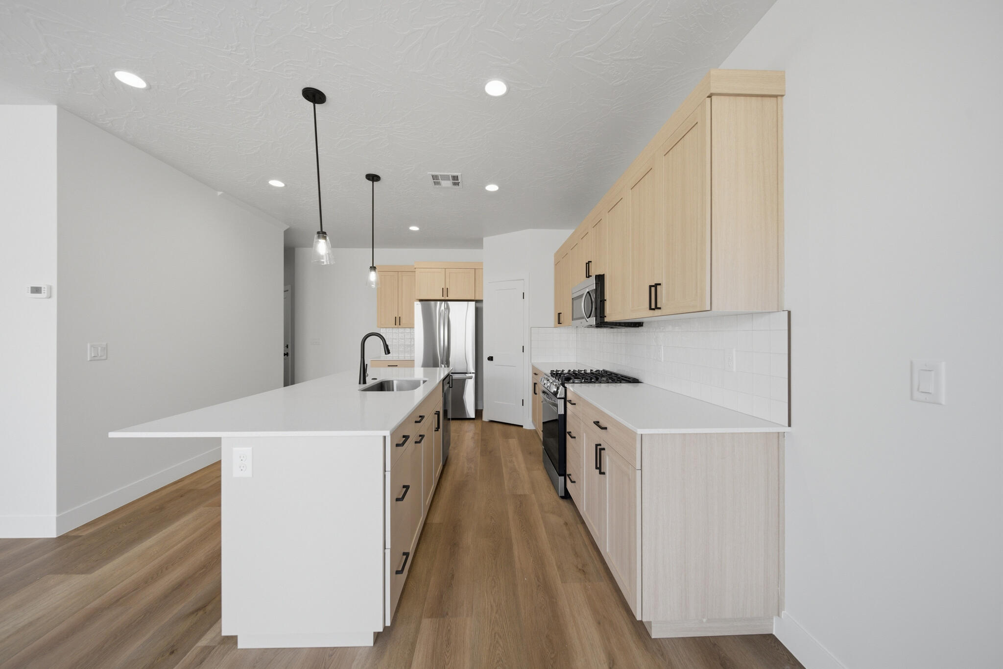 WHITE DOME TOWNHOMES - Residential