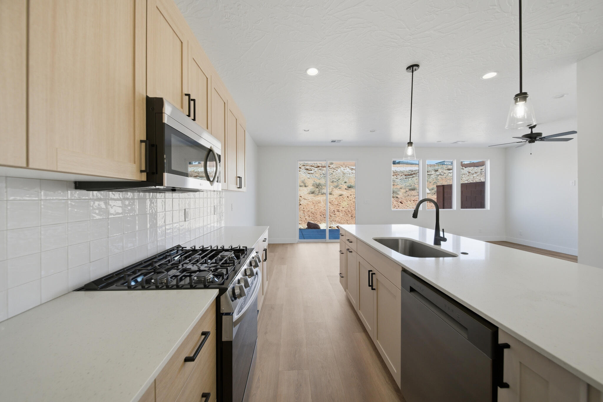 WHITE DOME TOWNHOMES - Residential