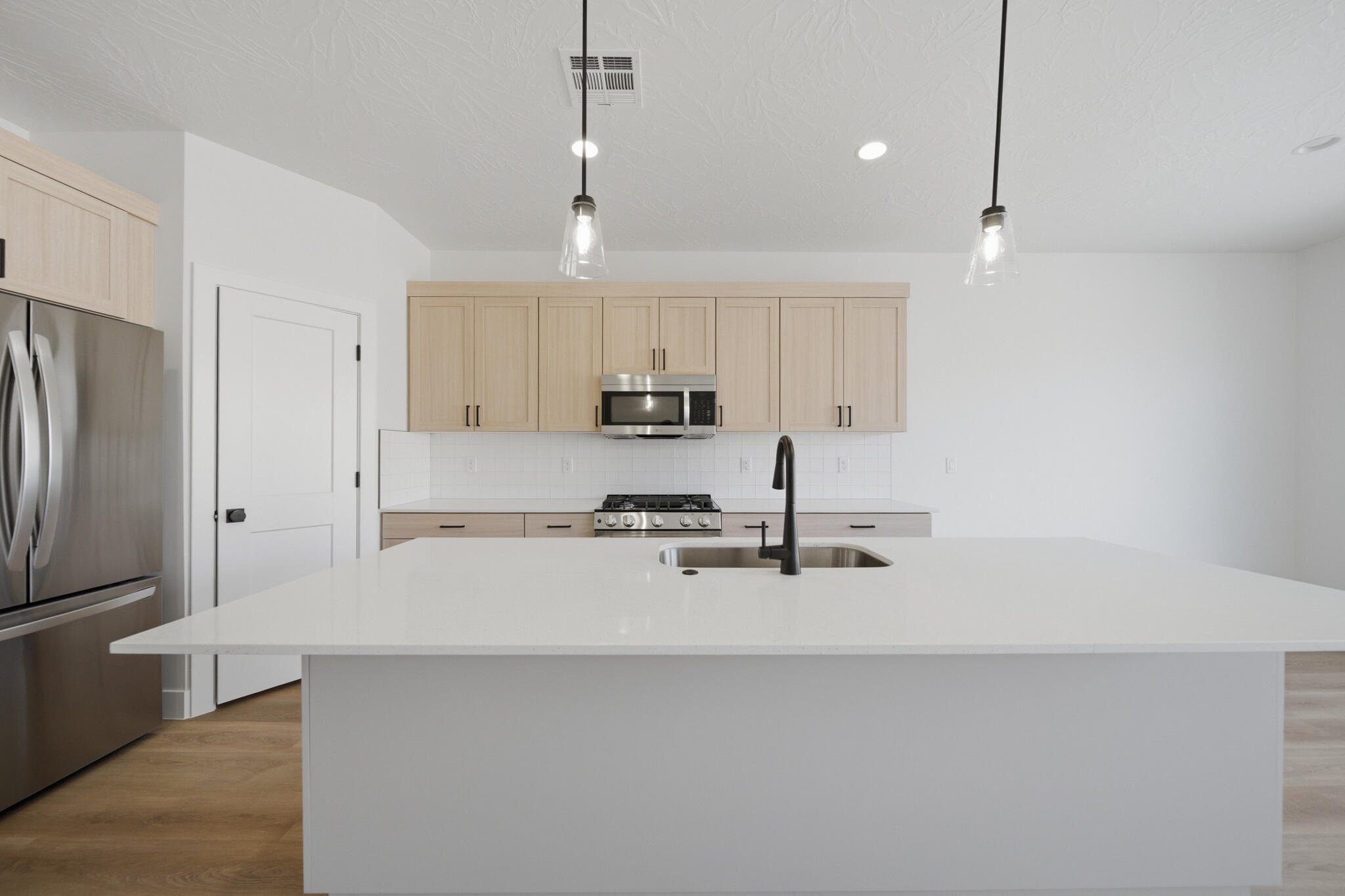 WHITE DOME TOWNHOMES - Residential