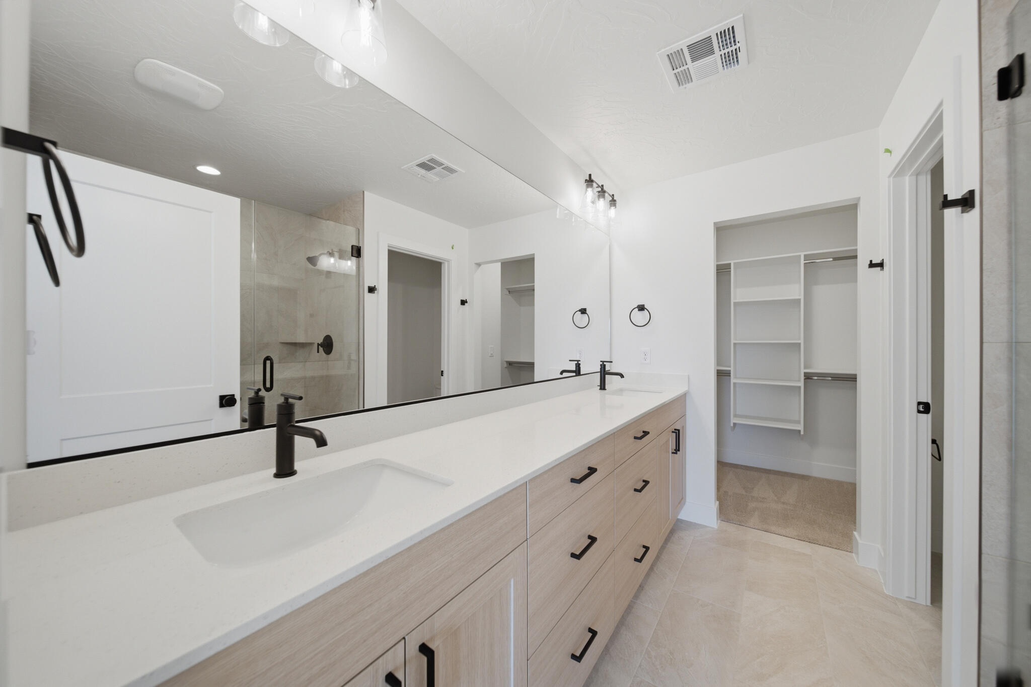 WHITE DOME TOWNHOMES - Residential