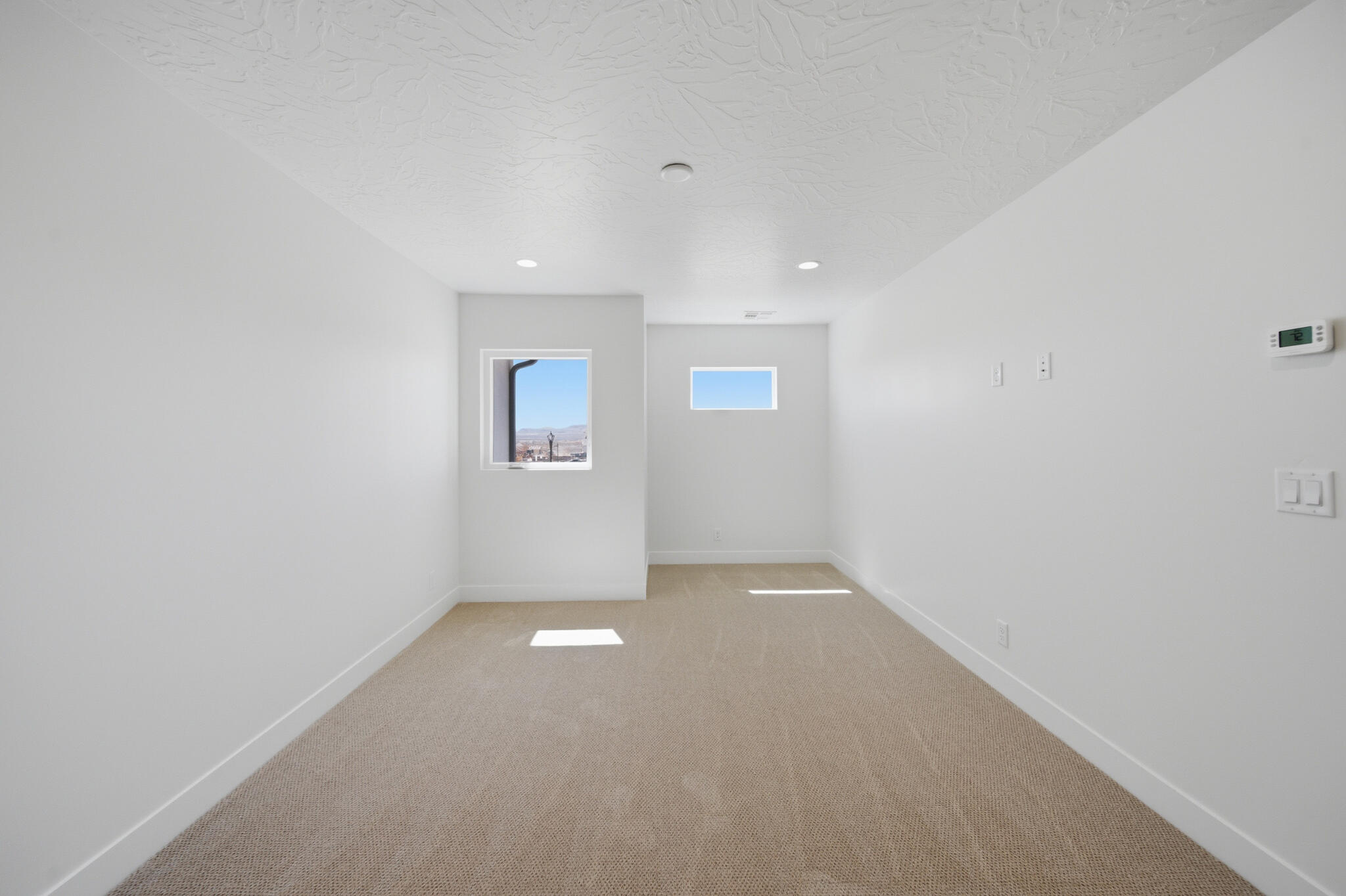 WHITE DOME TOWNHOMES - Residential
