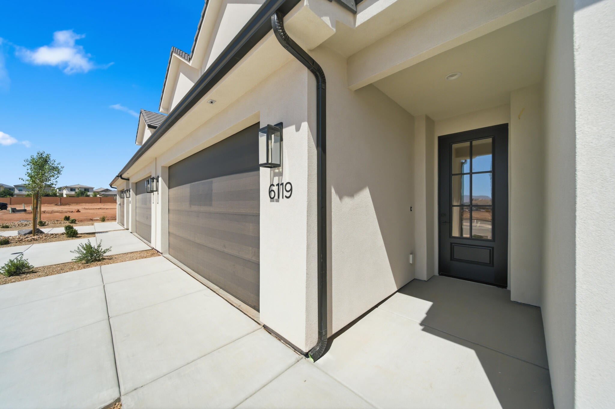 WHITE DOME TOWNHOMES - Residential