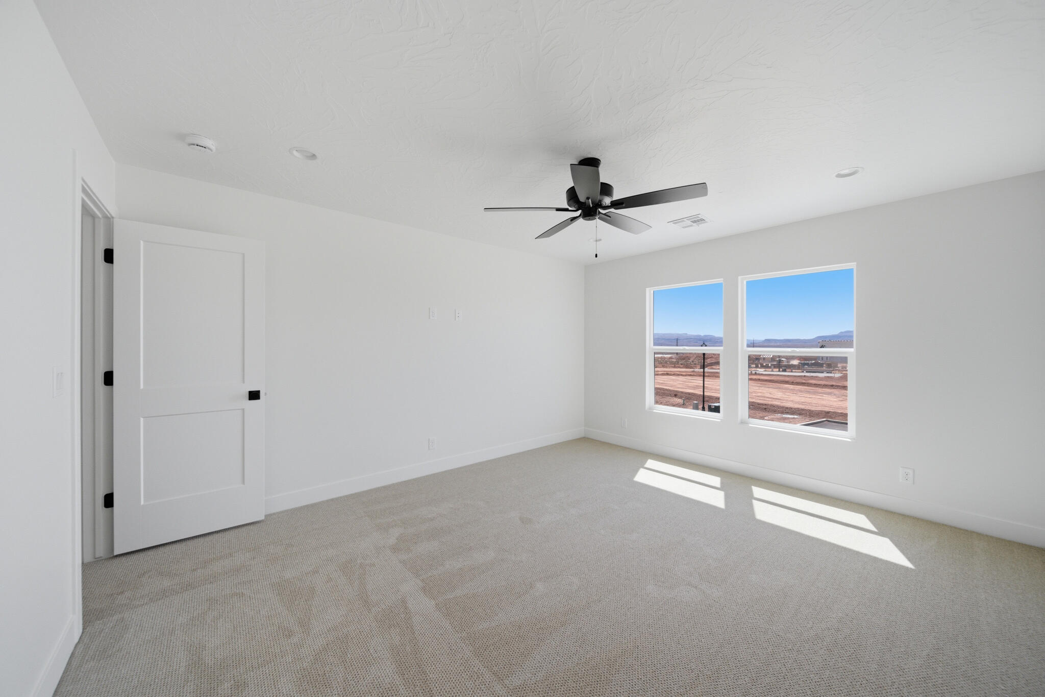 WHITE DOME TOWNHOMES - Residential