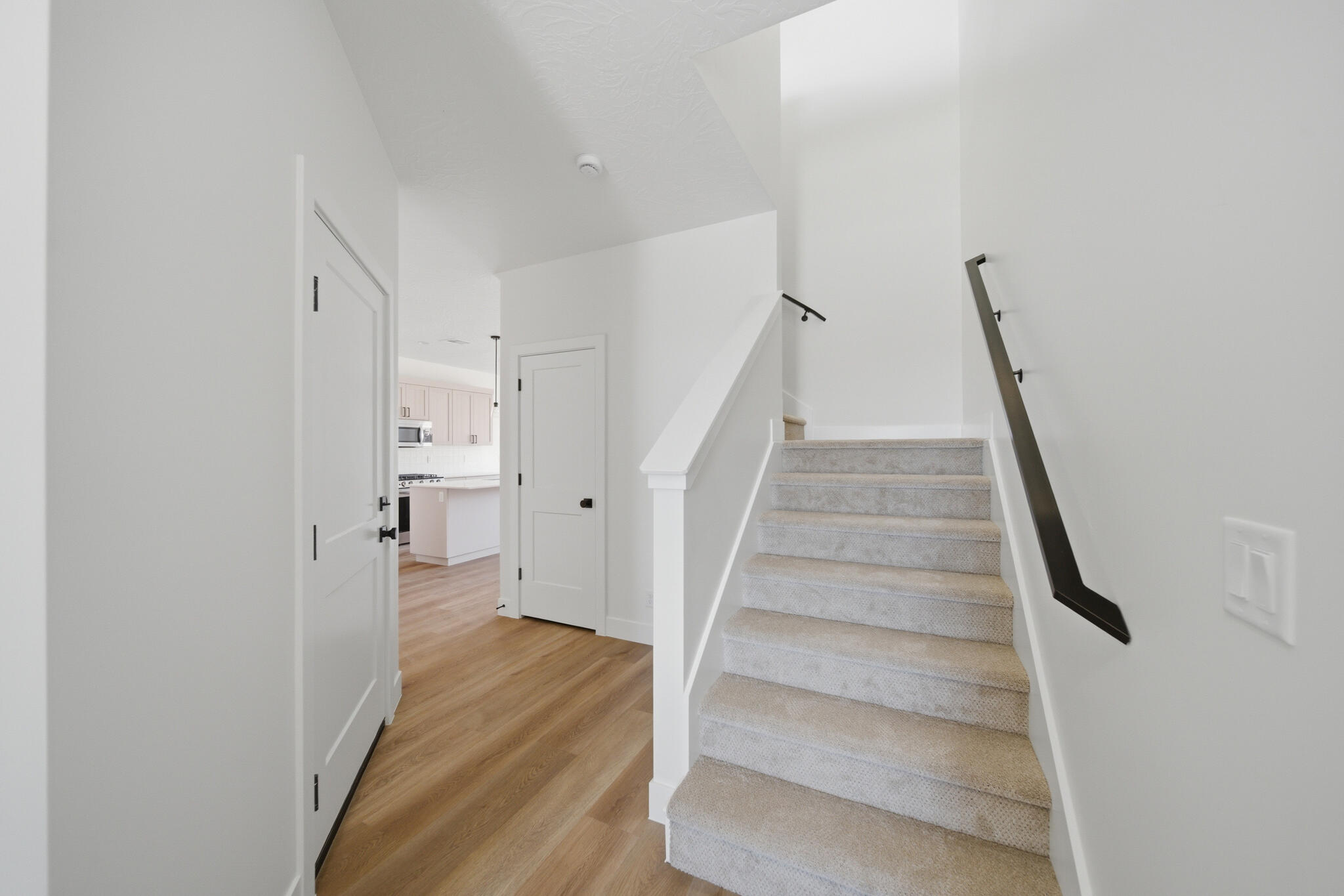 WHITE DOME TOWNHOMES - Residential