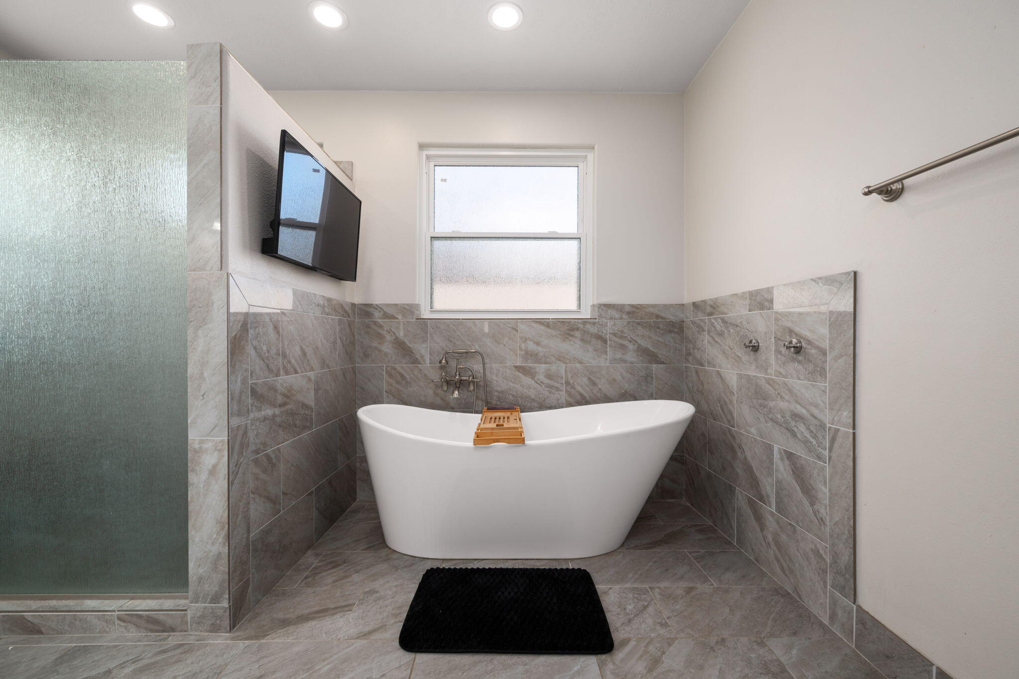 PINE VIEW ESTATES - Residential