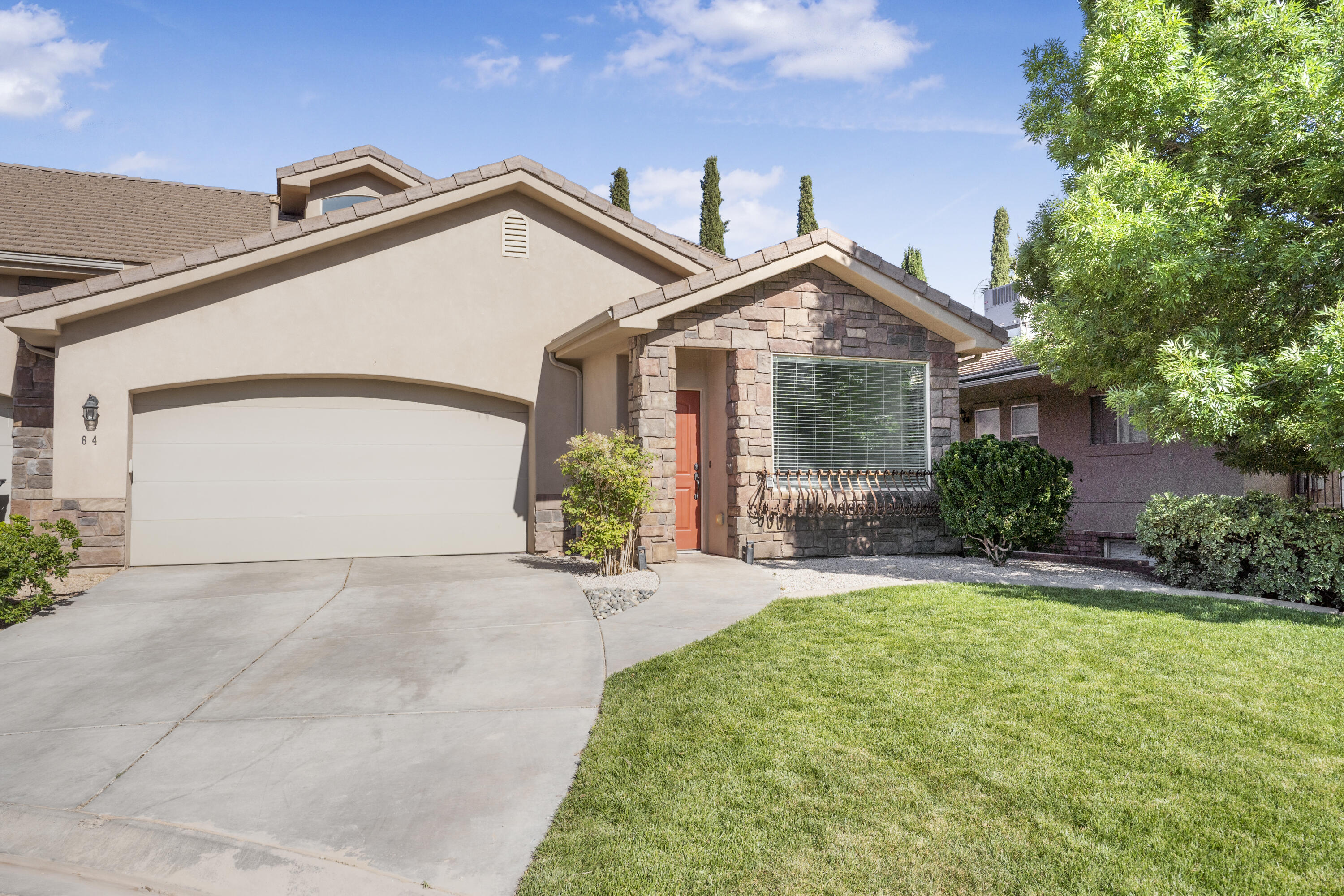 NO HOA and NO TRANSFER FEES. This 4-bedroom Ivins home is completely move-in ready with brand new carpet and fresh paint throughout. The kitchen features granite countertops and stainless steel appliances--plus the fridge, washer, and dryer are all included.

The private backyard offers beautiful, unobstructed views of the Red Mountain. You are perfectly located just minutes from the Medical School, Snow Canyon State Park, and Tuacahn. Skip the monthly dues and expensive transfer fees required by other local developments. This home is clean, updated, and ready for a quick close. Long-term rentals are allowed.