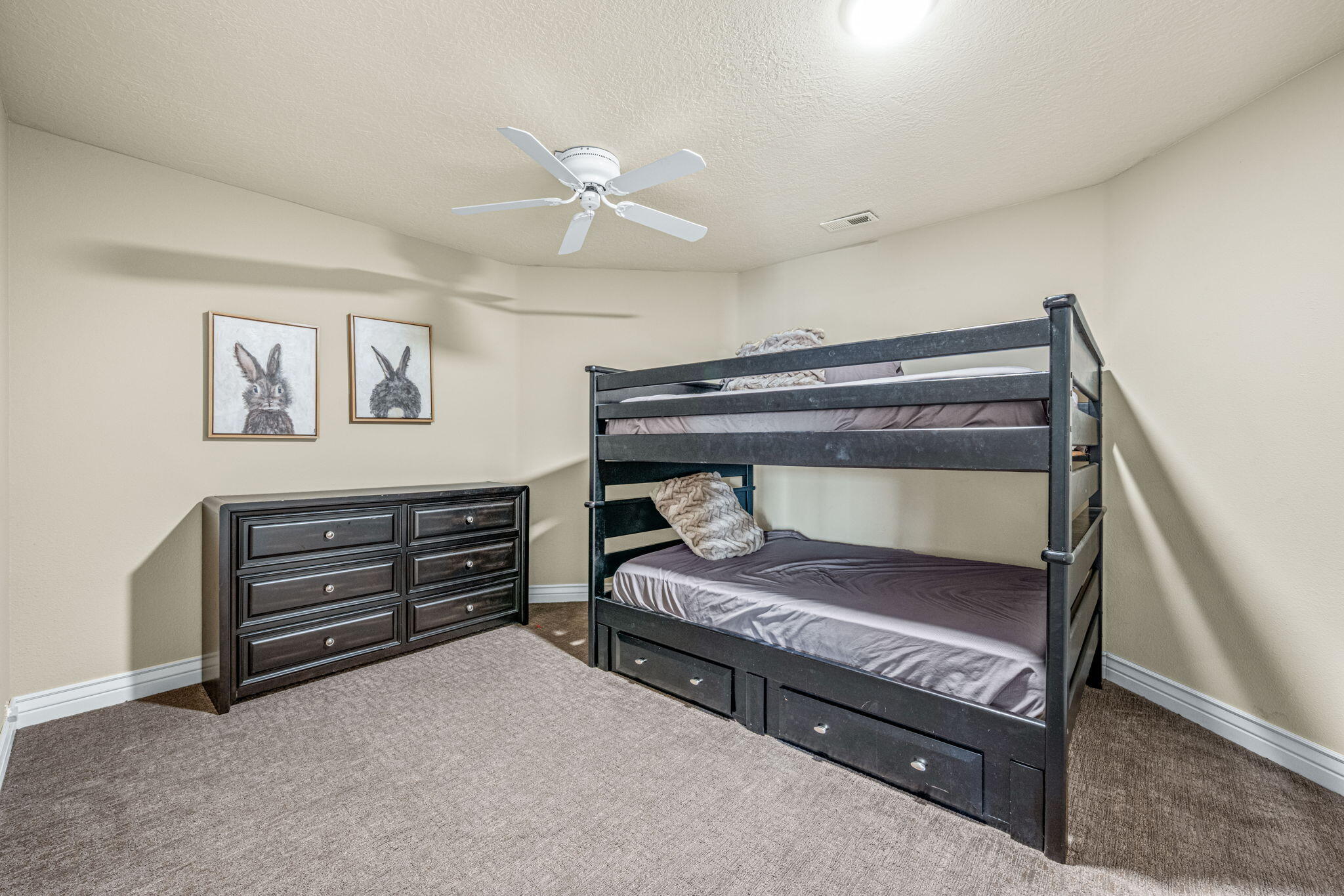 LION'S HEAD HILLTOP ESTATES AT GREEN SPRINGS - Residential