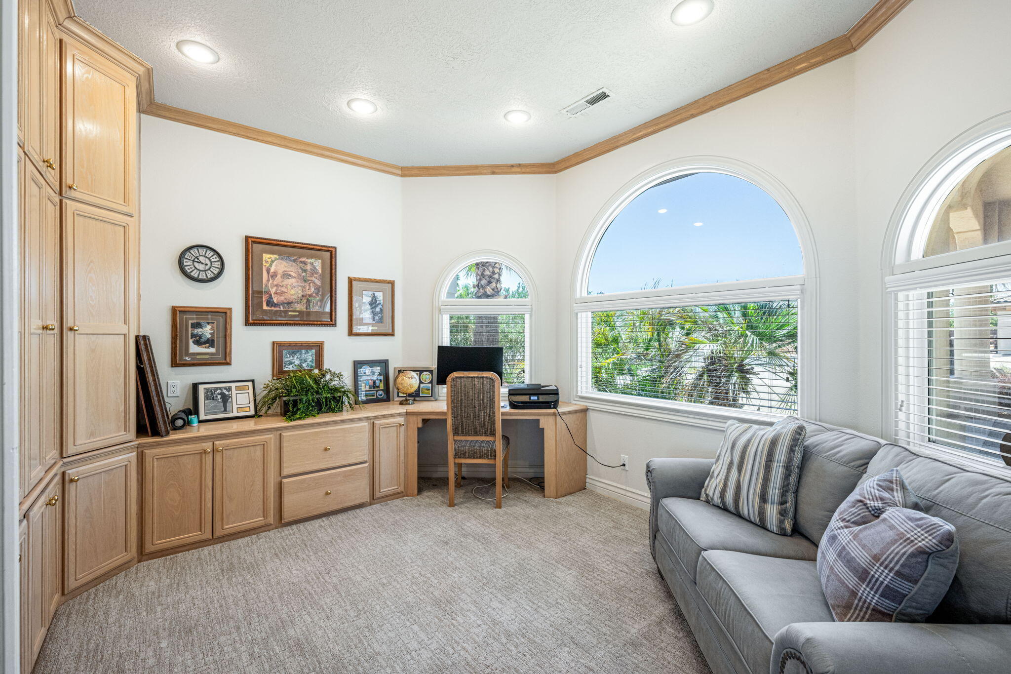 LION'S HEAD HILLTOP ESTATES AT GREEN SPRINGS - Residential