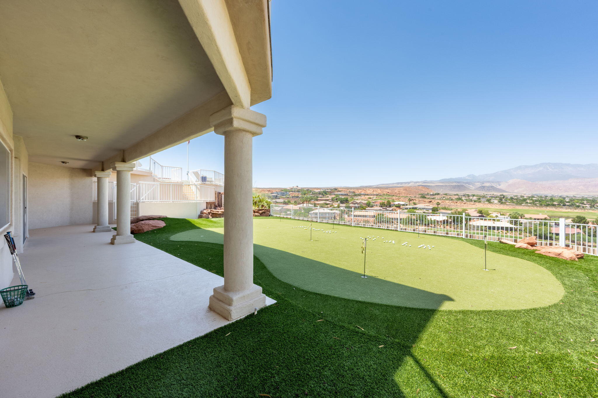 LION'S HEAD HILLTOP ESTATES AT GREEN SPRINGS - Residential