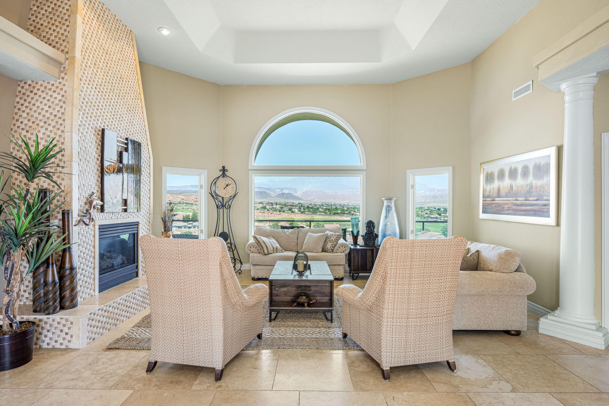 LION'S HEAD HILLTOP ESTATES AT GREEN SPRINGS - Residential
