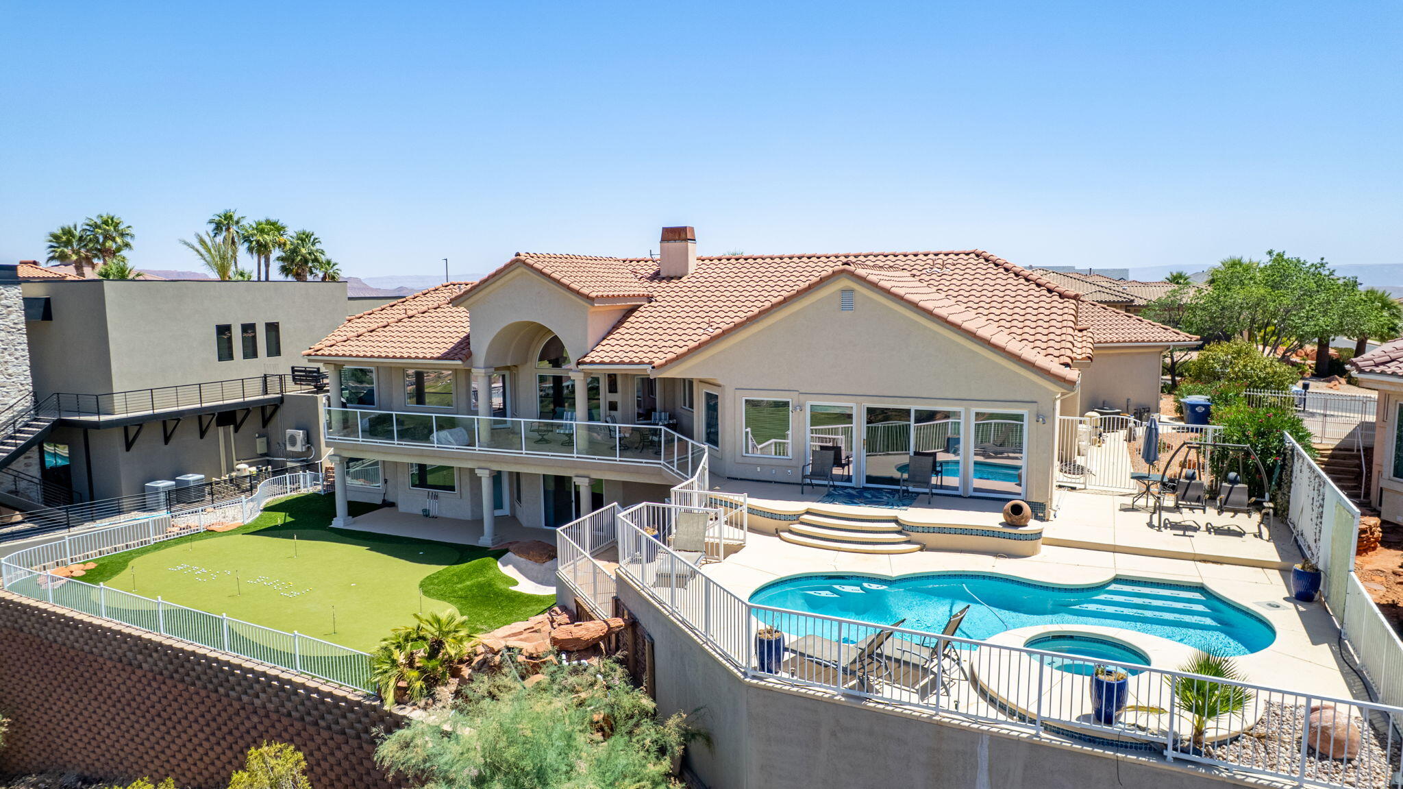 LION'S HEAD HILLTOP ESTATES AT GREEN SPRINGS - Residential