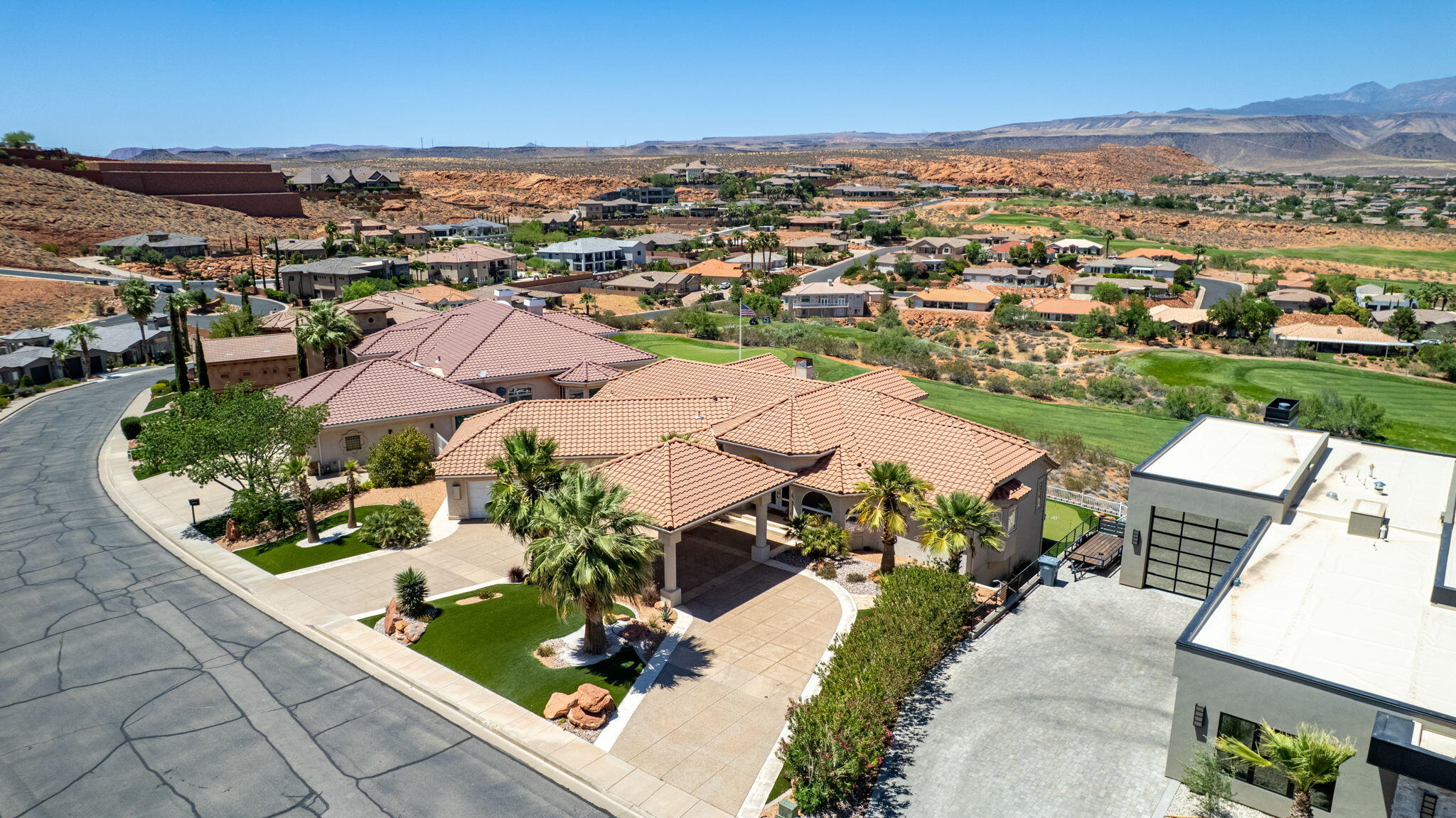 LION'S HEAD HILLTOP ESTATES AT GREEN SPRINGS - Residential